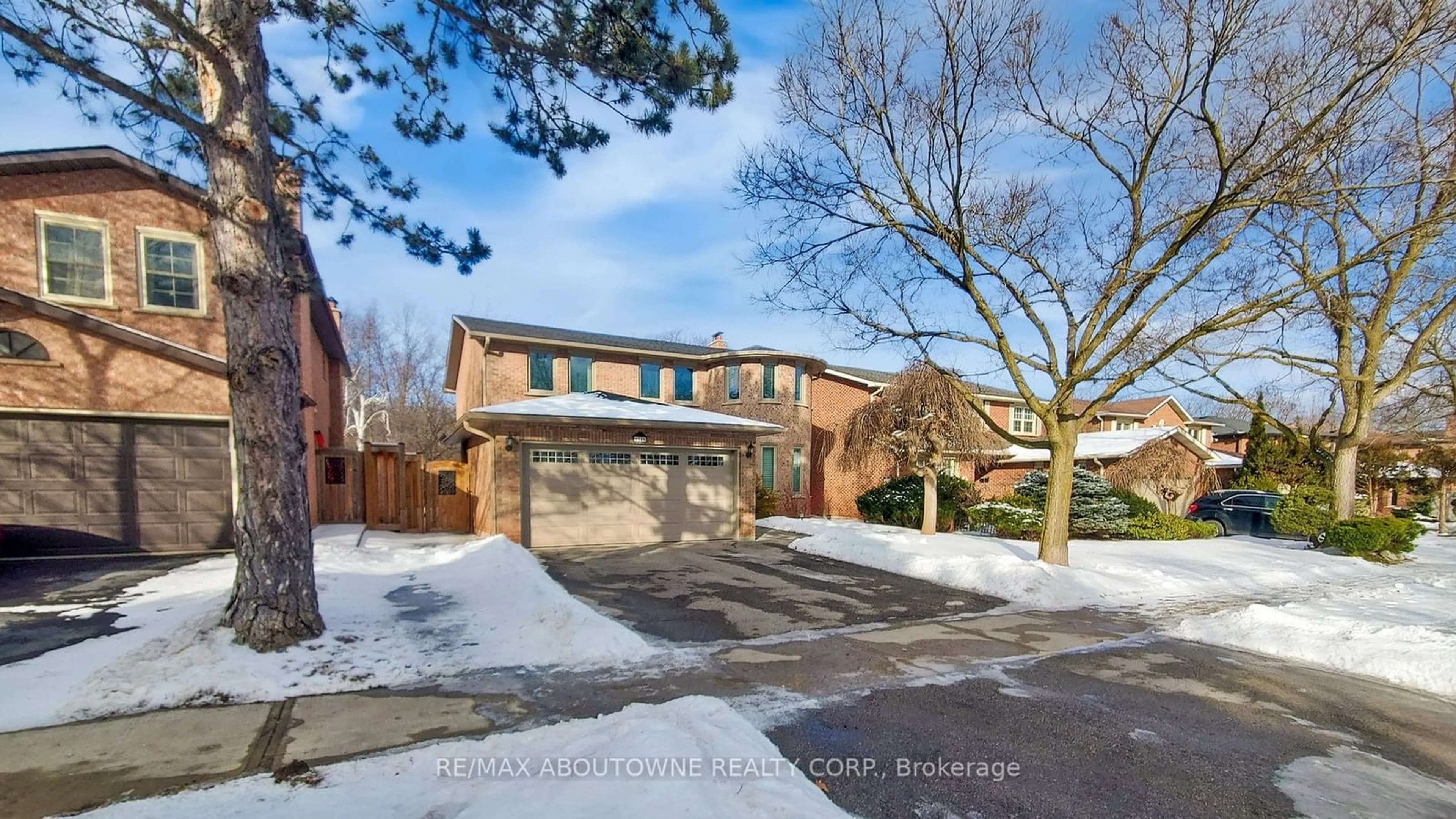 Home with brick exterior material, street for 1149 Montrose Abbey Dr, Oakville Ontario L6M 1A2