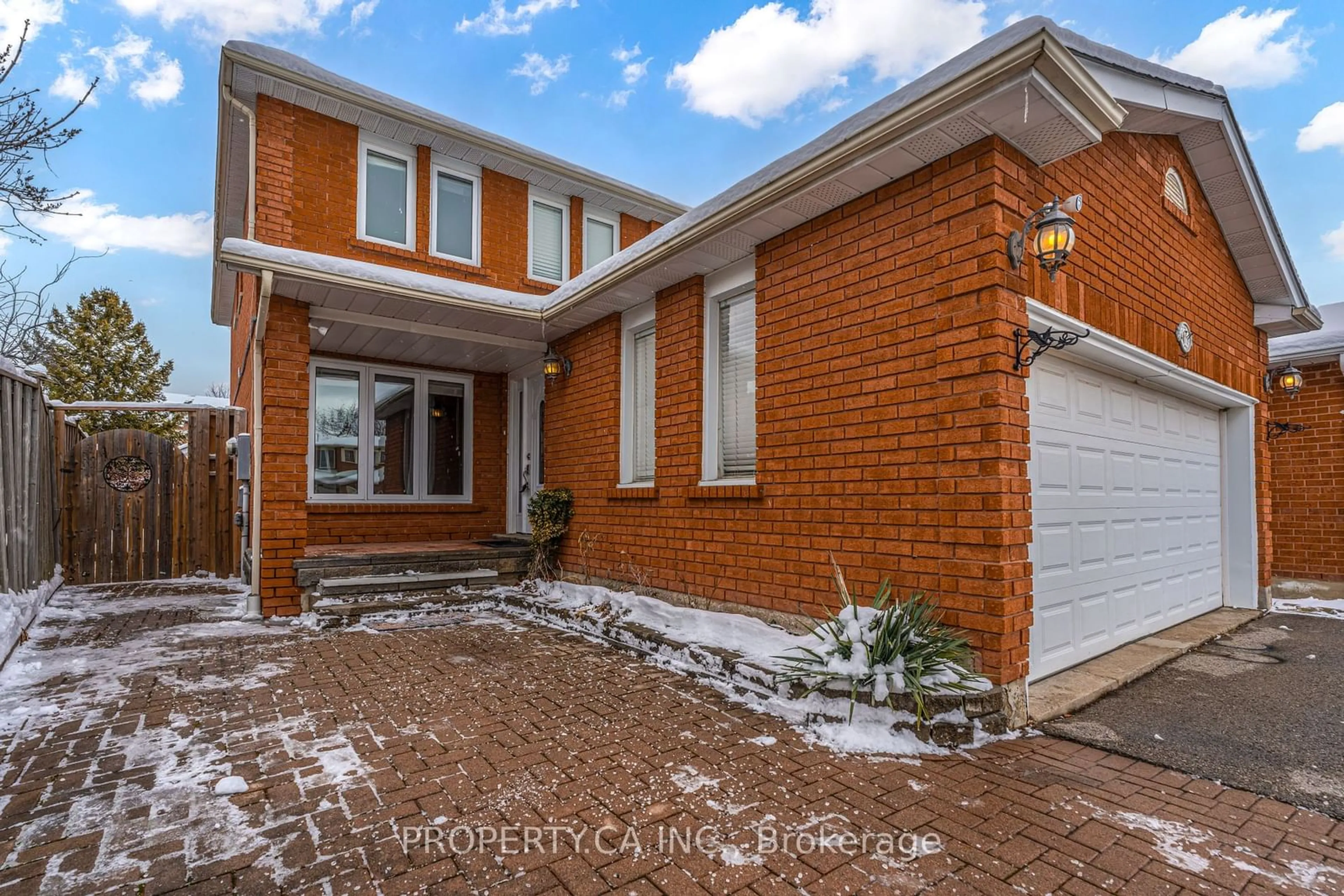 Home with brick exterior material, street for 4679 Owl Circ, Mississauga Ontario L4Z 2W8