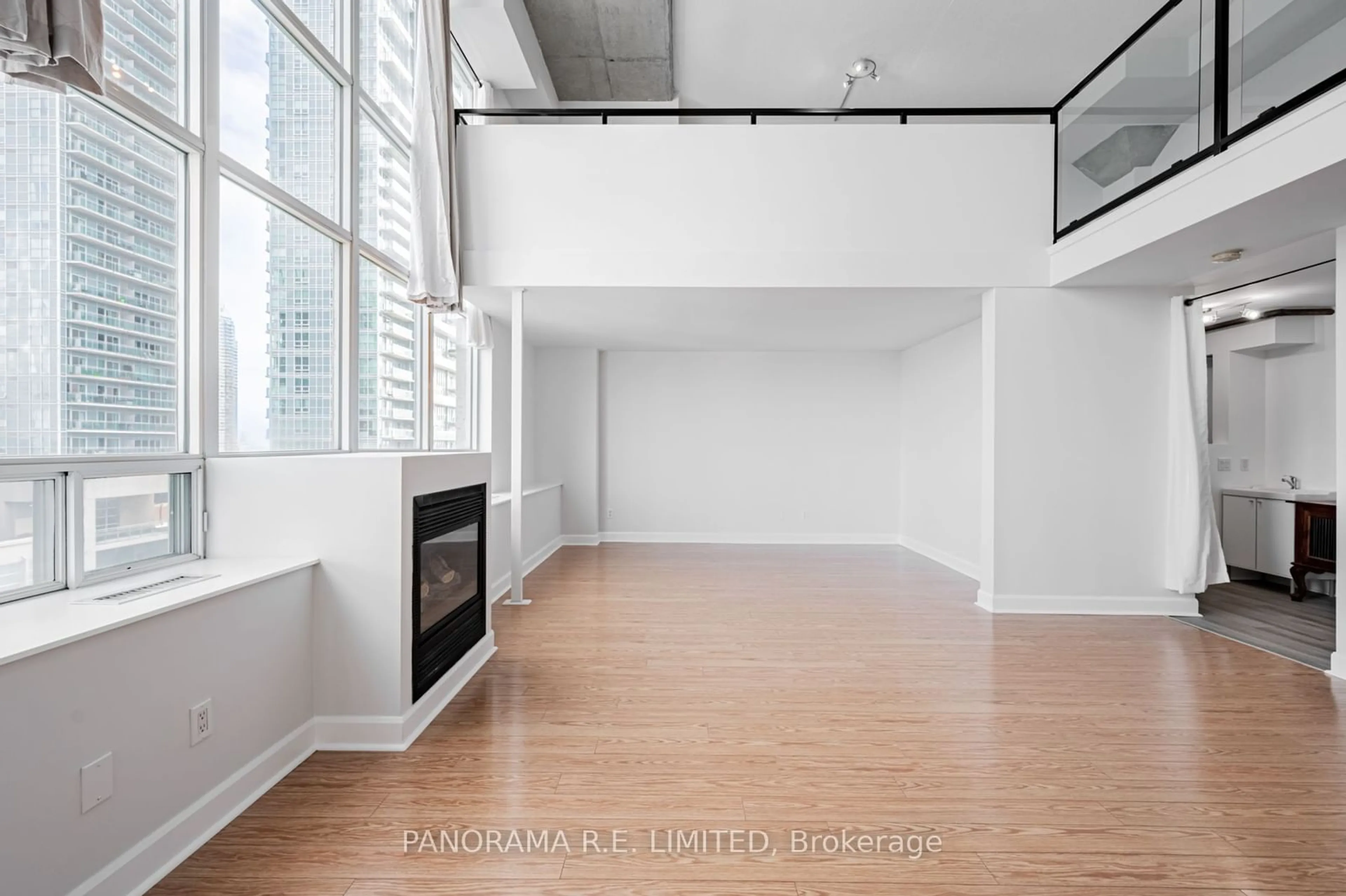 A pic of a room for 300 Manitoba St #405, Toronto Ontario M8Y 4G6