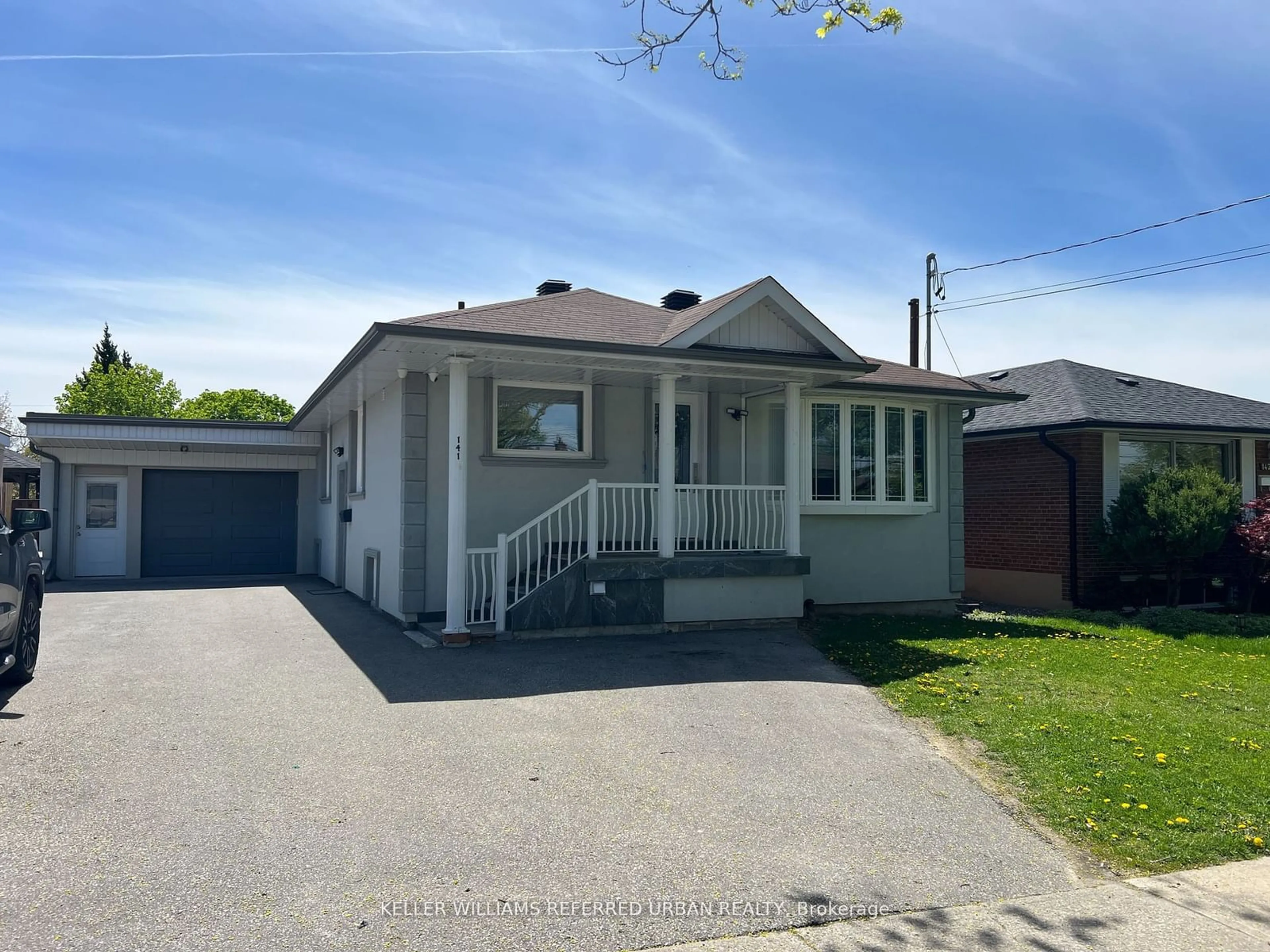 A pic from outside/outdoor area/front of a property/back of a property/a pic from drone, street for 141 Gracefield Ave, Toronto Ontario M6L 1L4