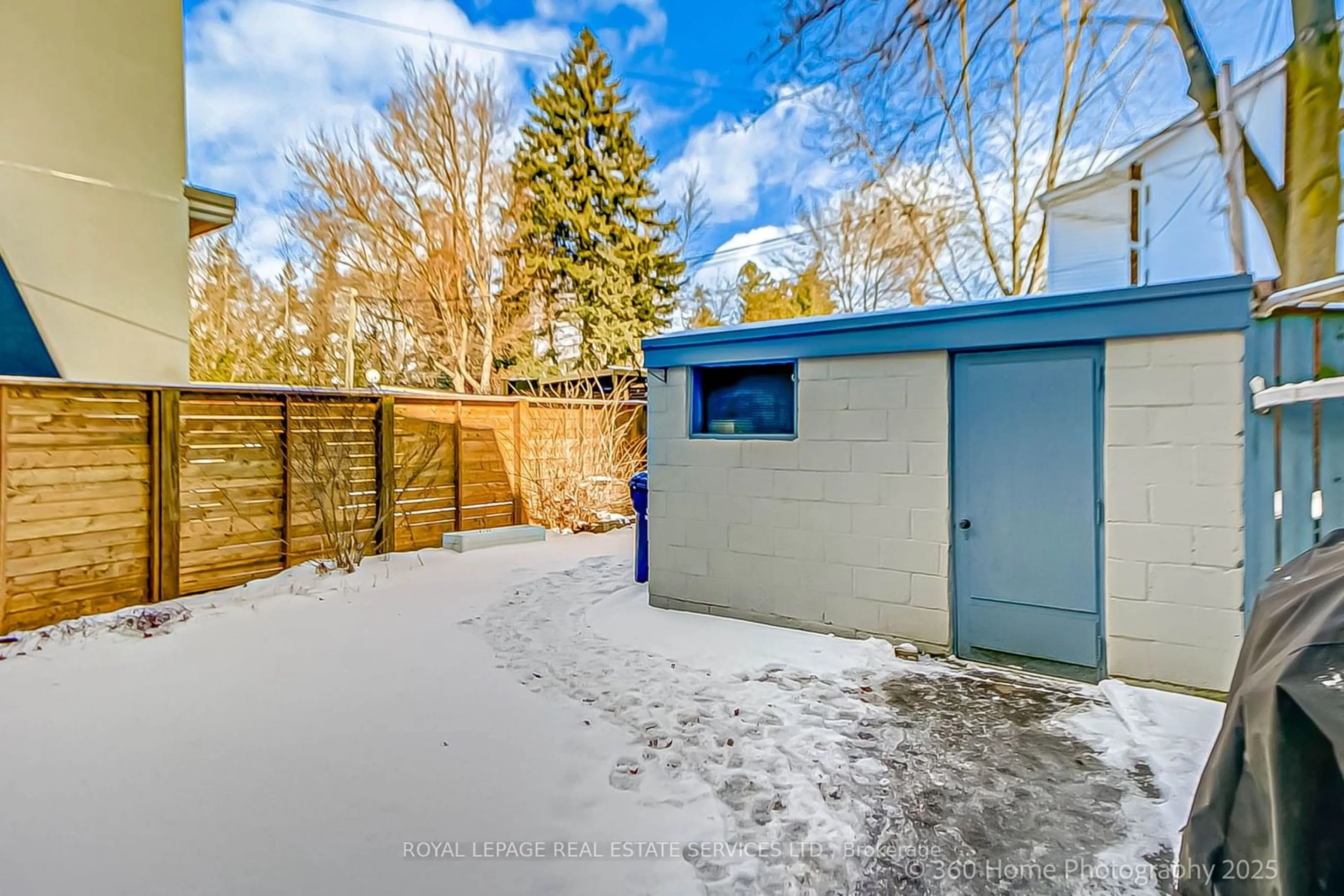 Shed for 109 High Park Ave, Toronto Ontario M6P 2S3