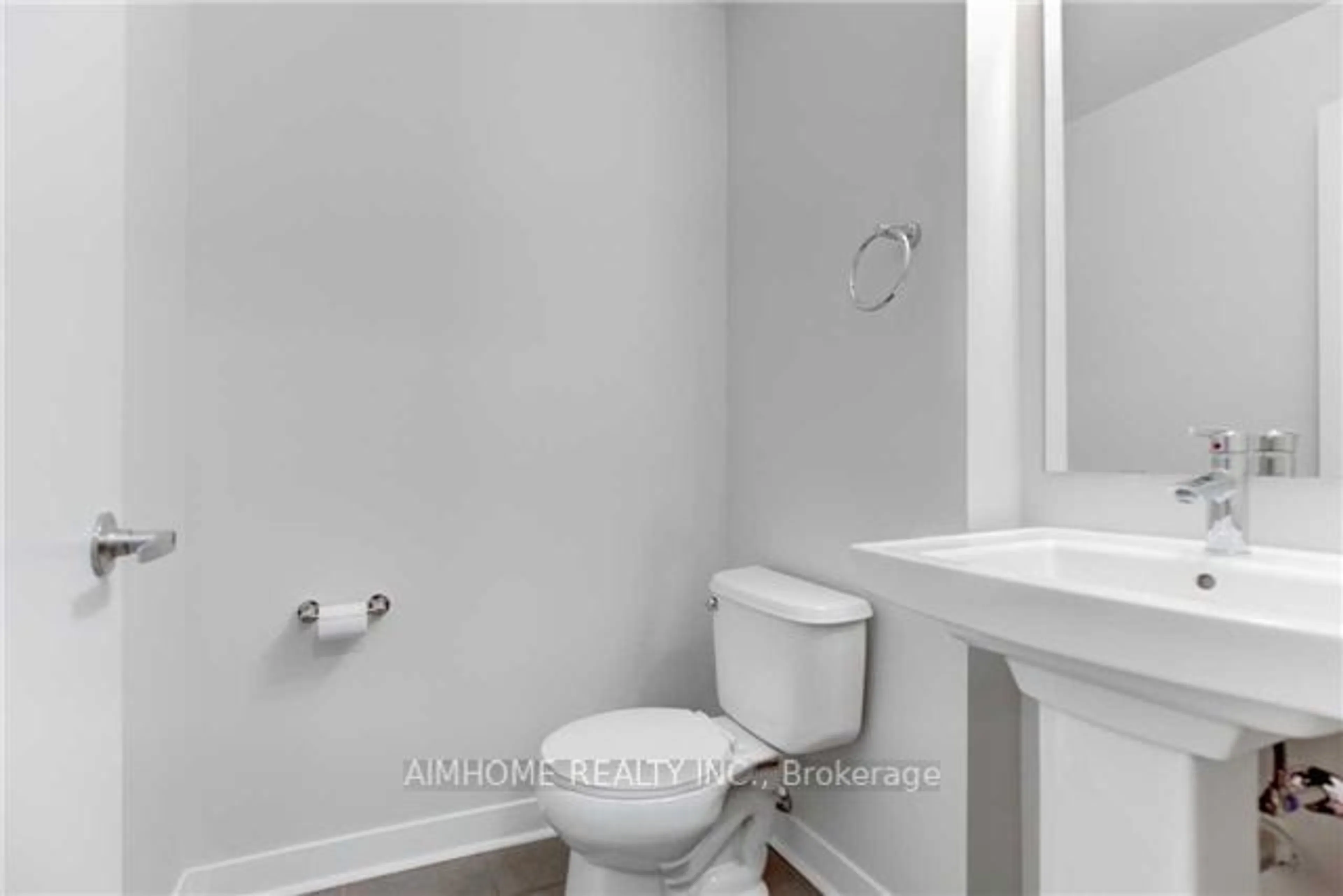 Standard bathroom, unknown for 370 Square One Dr #27, Mississauga Ontario L5B 0E6