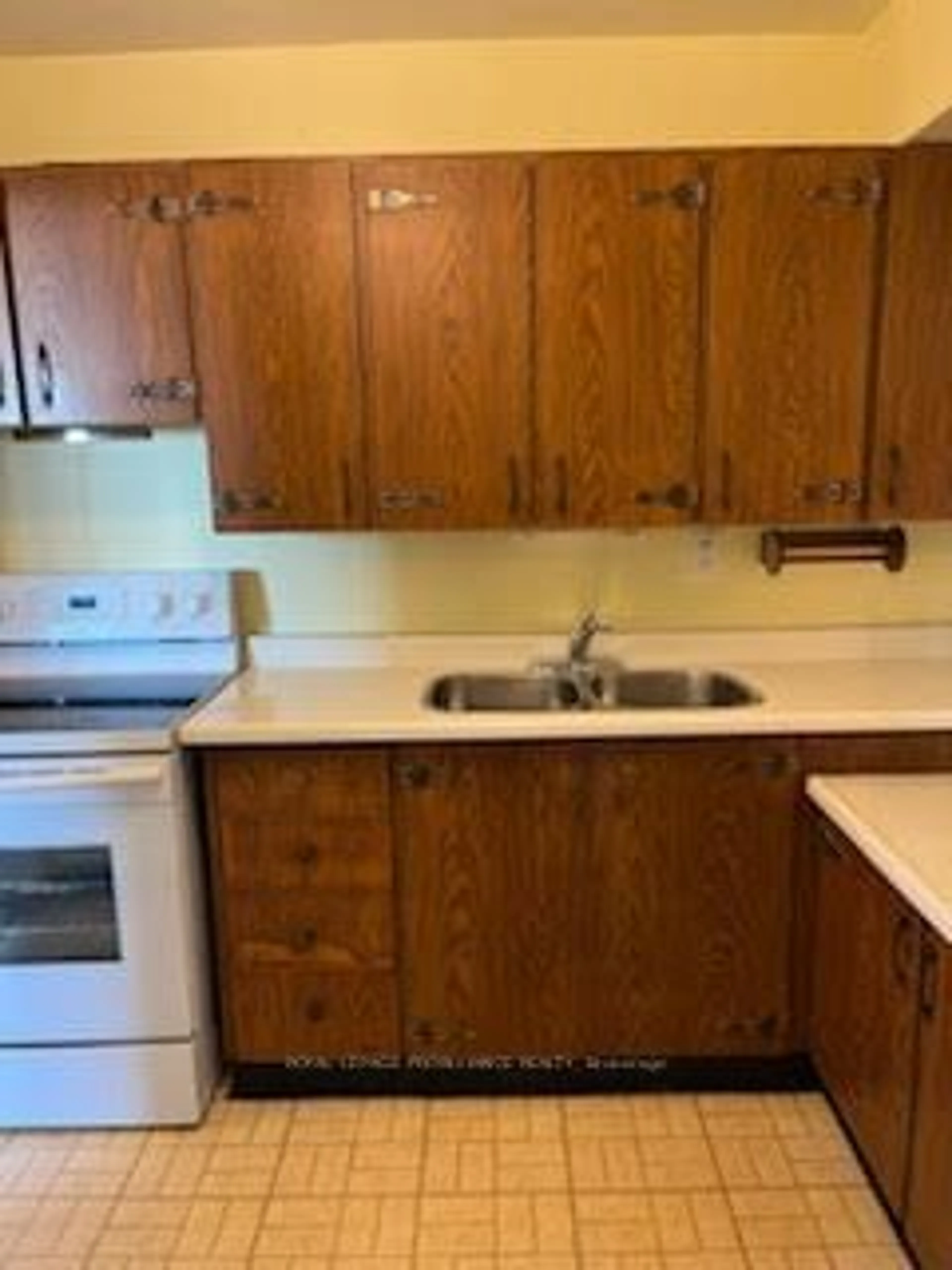 Standard kitchen, unknown for 330 Dixon Rd #2705, Toronto Ontario M9R 1S9