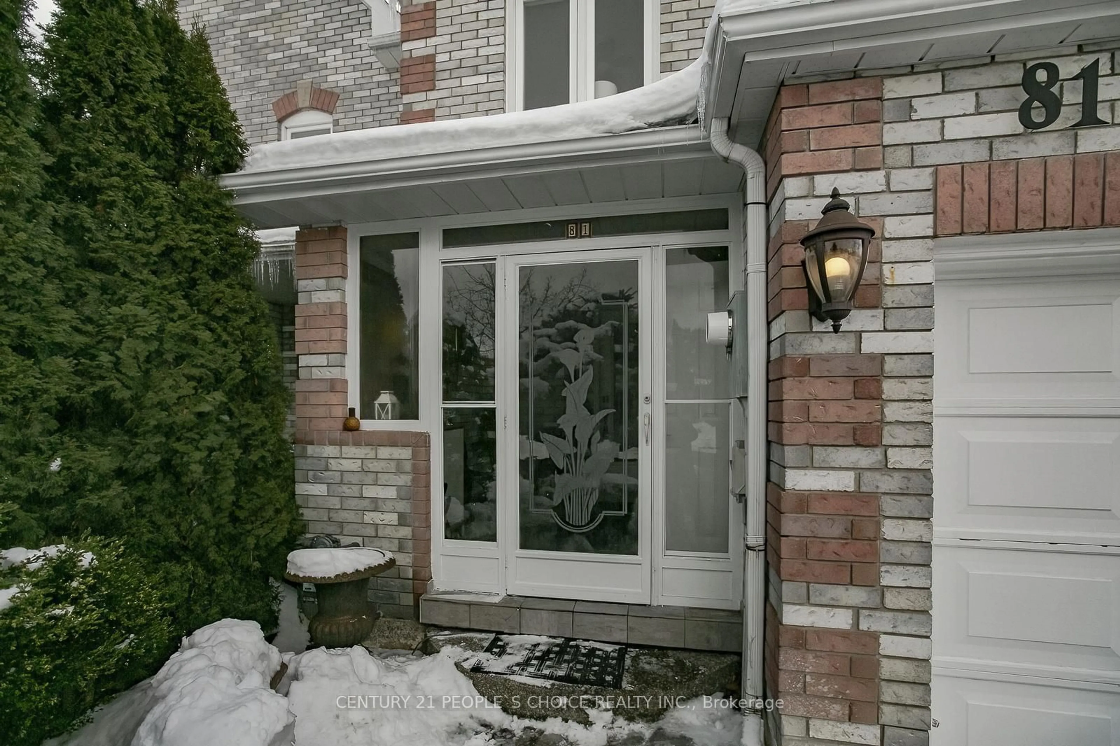 Indoor entryway for 81 Ravenscliffe Crt, Brampton Ontario L6X 4N9