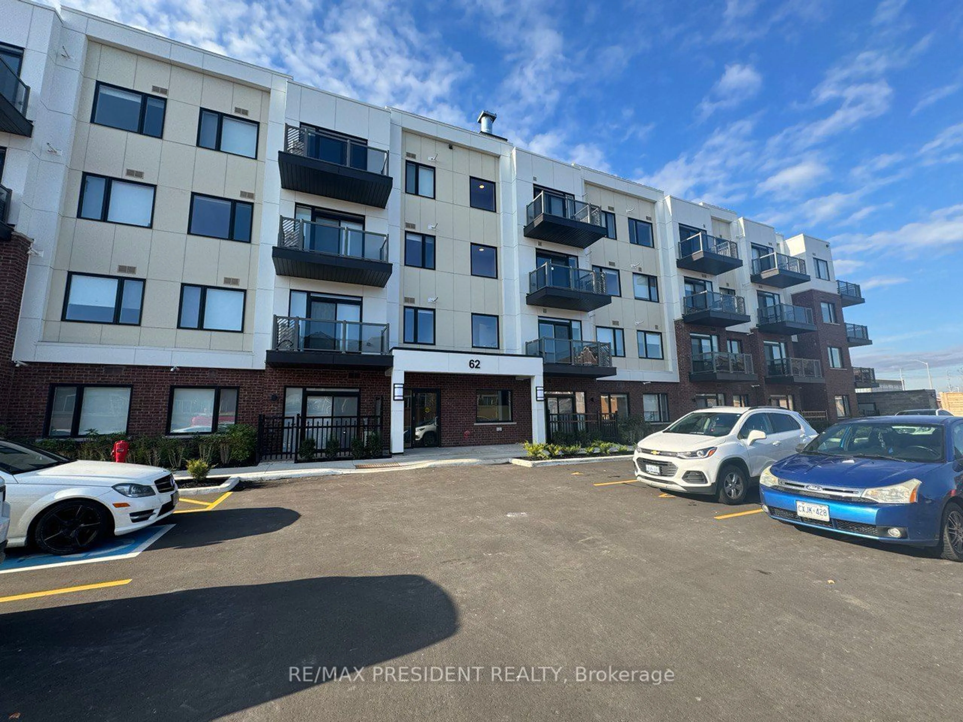 A pic from outside/outdoor area/front of a property/back of a property/a pic from drone, unknown for 62 Sky Harbour Dr #315, Brampton Ontario L6Y 6J2