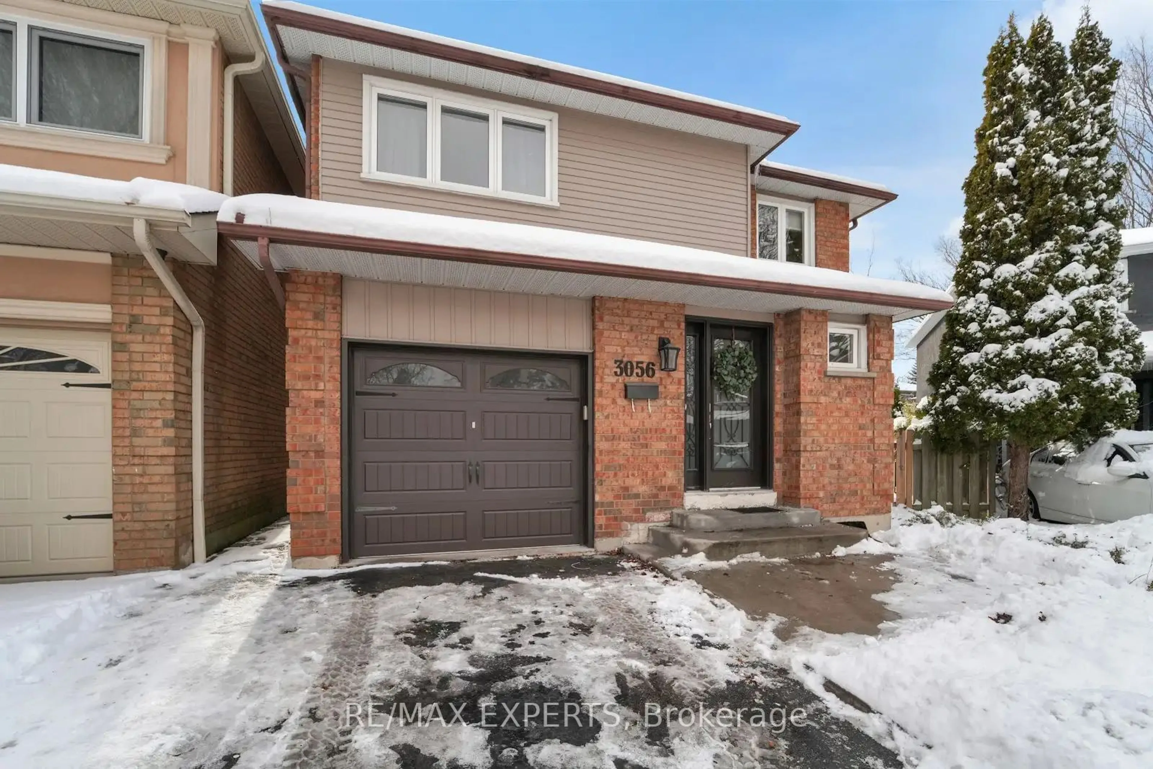 Home with brick exterior material, street for 3056 Mikeboro Crt, Mississauga Ontario L5A 4B5