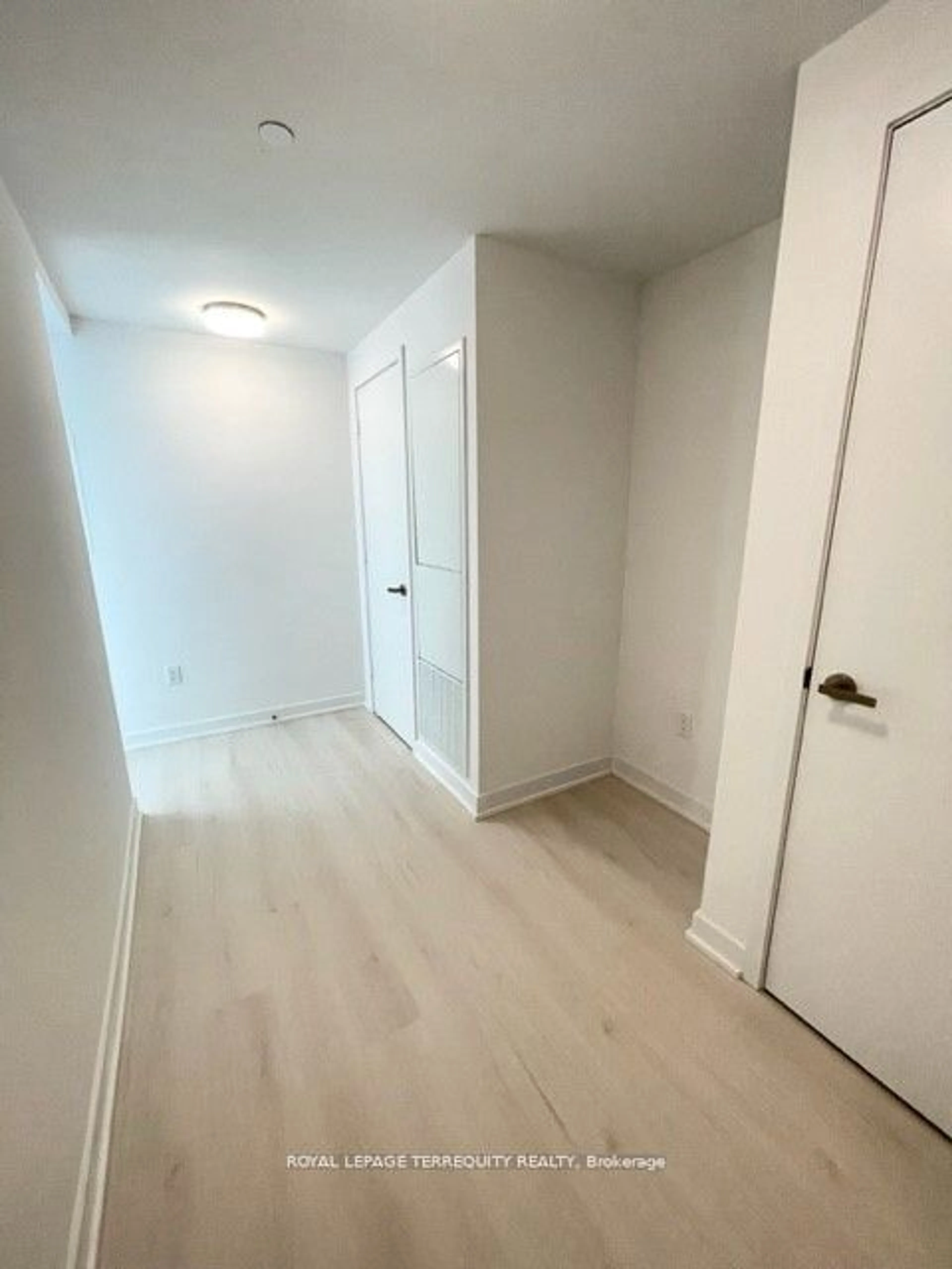 A pic of a room for 3900 Confederation Pkwy #4507, Mississauga Ontario L5B 0M3