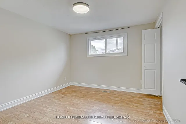 Additional image 12 of 581 Hayward Cres