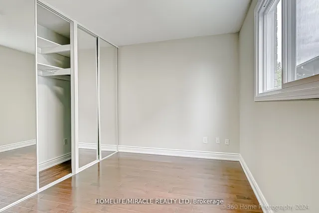 Additional image 11 of 581 Hayward Cres