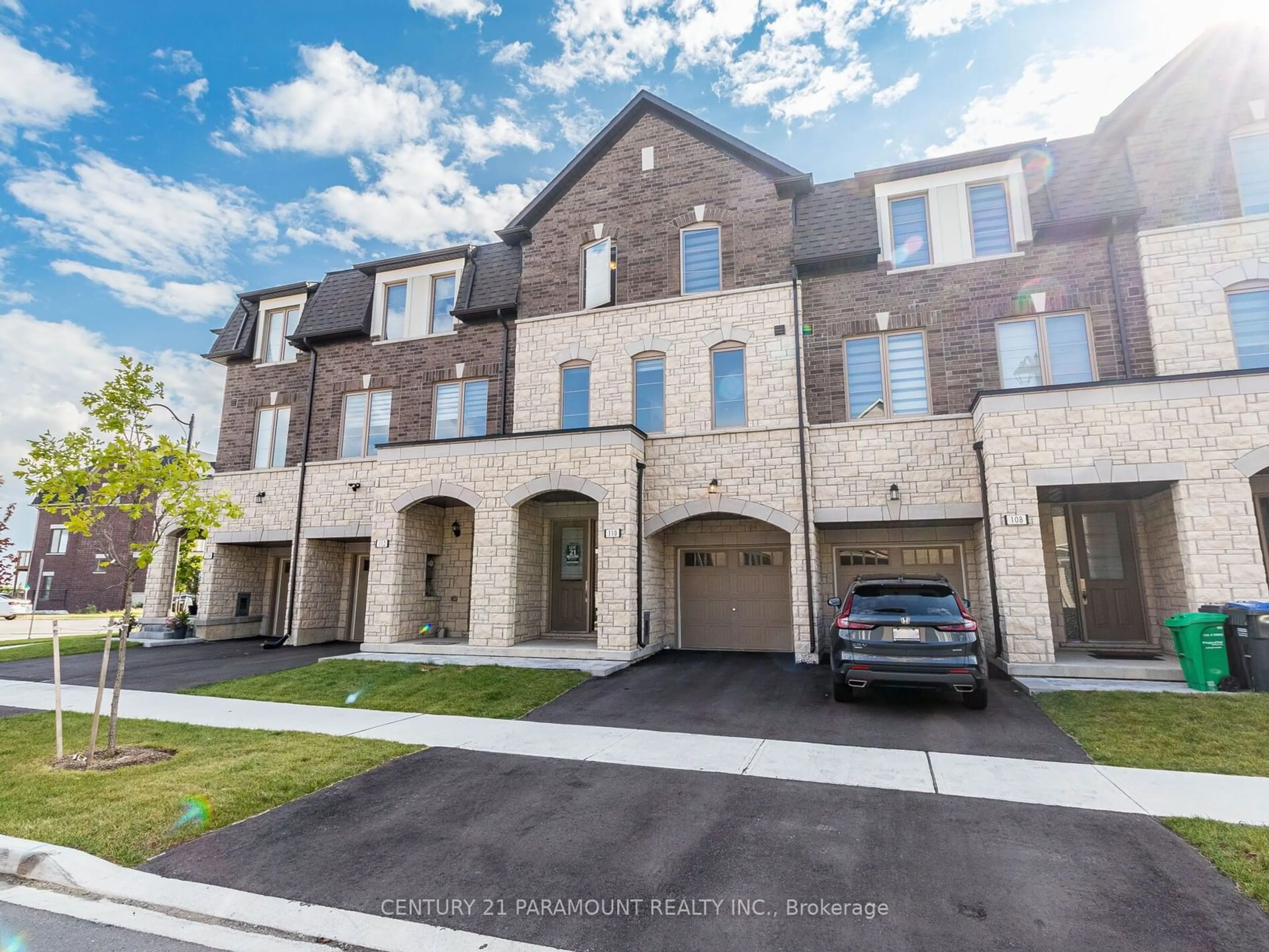 A pic from outside/outdoor area/front of a property/back of a property/a pic from drone, street for 110 Halliford Pl, Brampton Ontario L6P 0N5