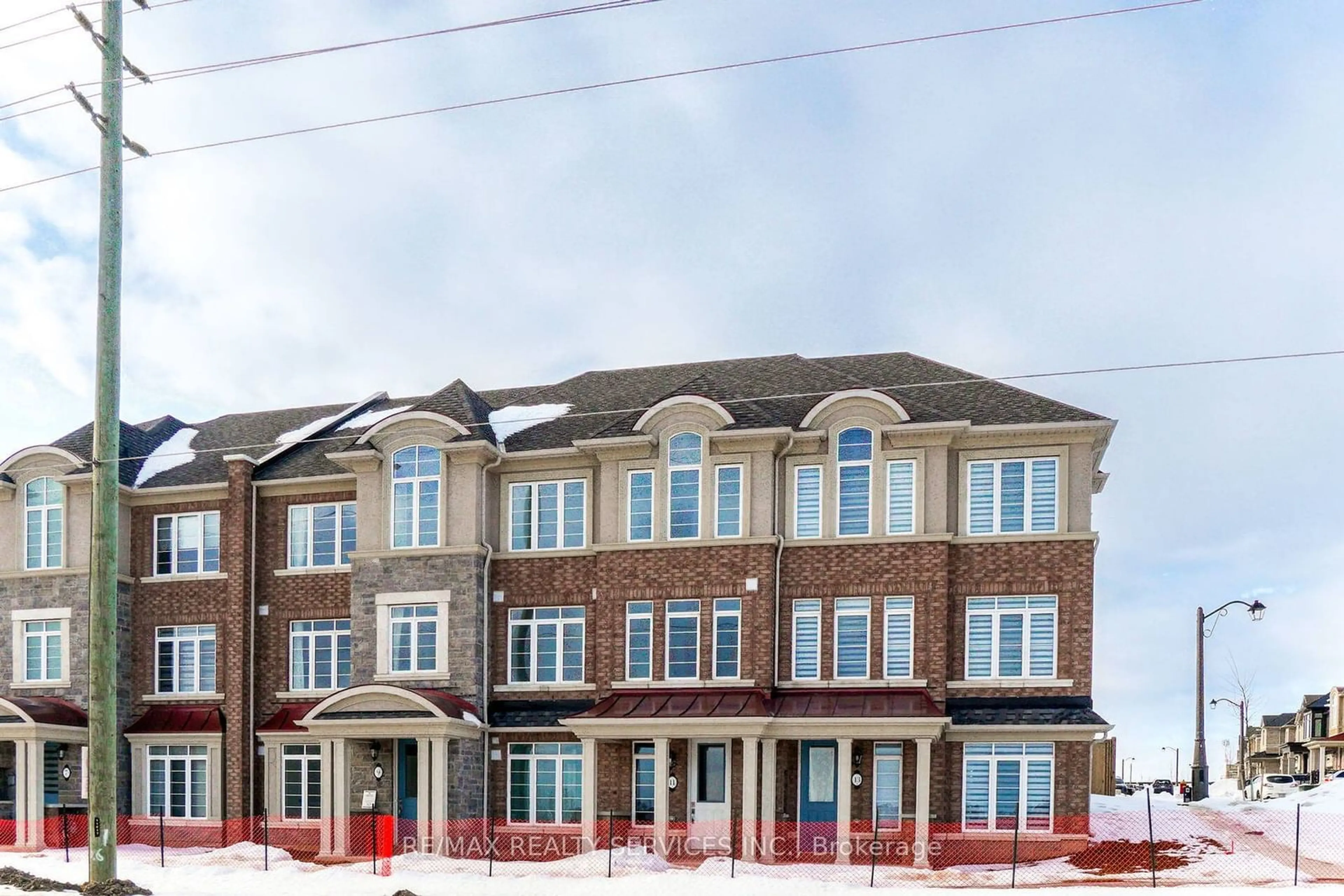 Home with brick exterior material, building for 11 Burnhamthorpe Rd, Oakville Ontario L6H 3P9