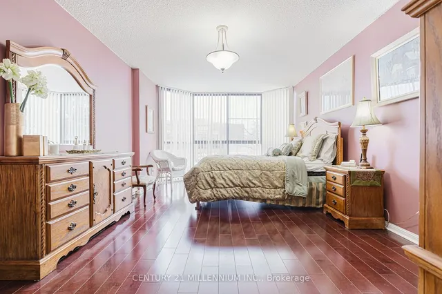 Additional property image - 1230 Marlborough Crt Unit 210
