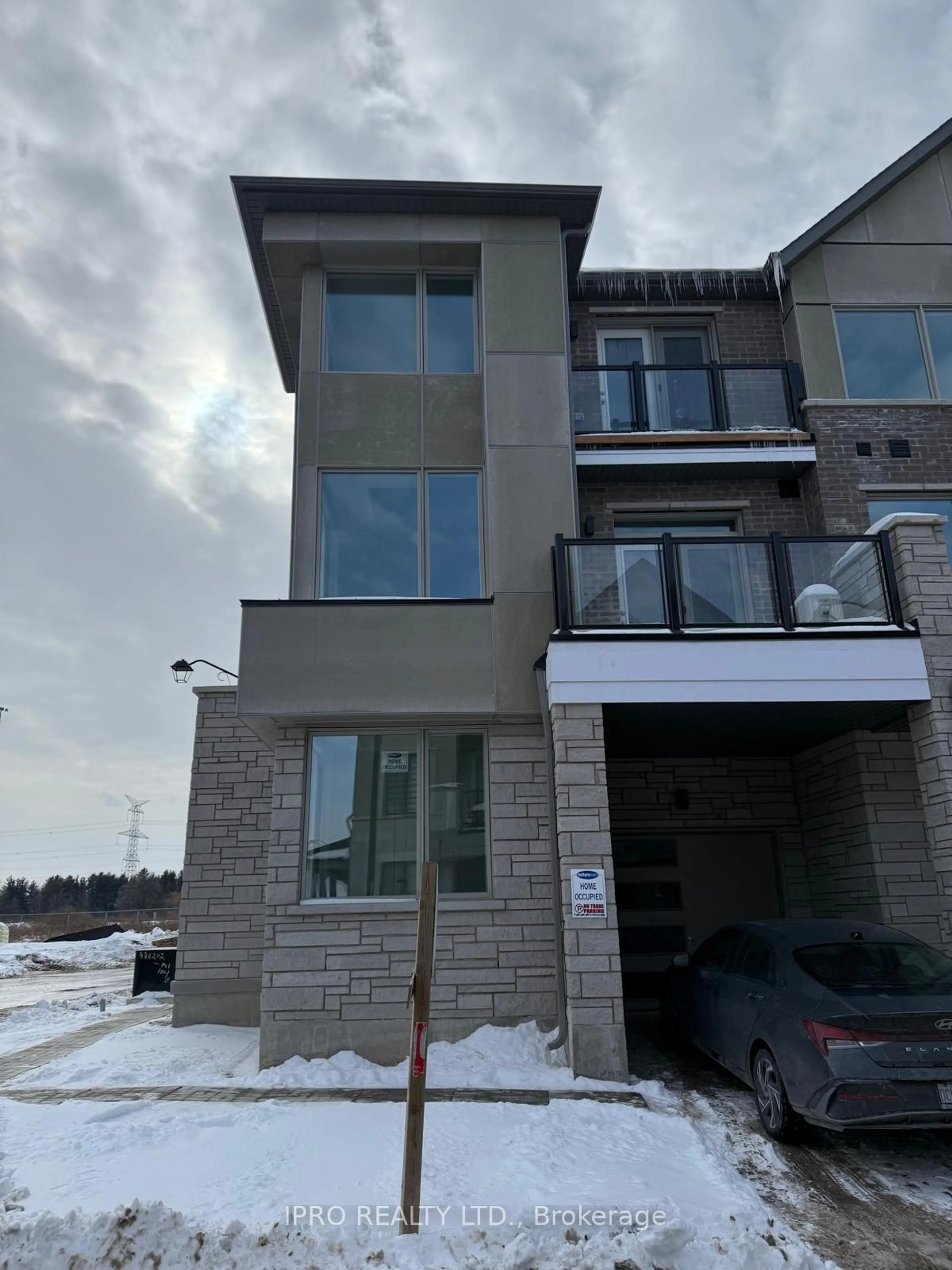 Home with brick exterior material, building for 5100 Vetere St, Mississauga Ontario L5M 2S8