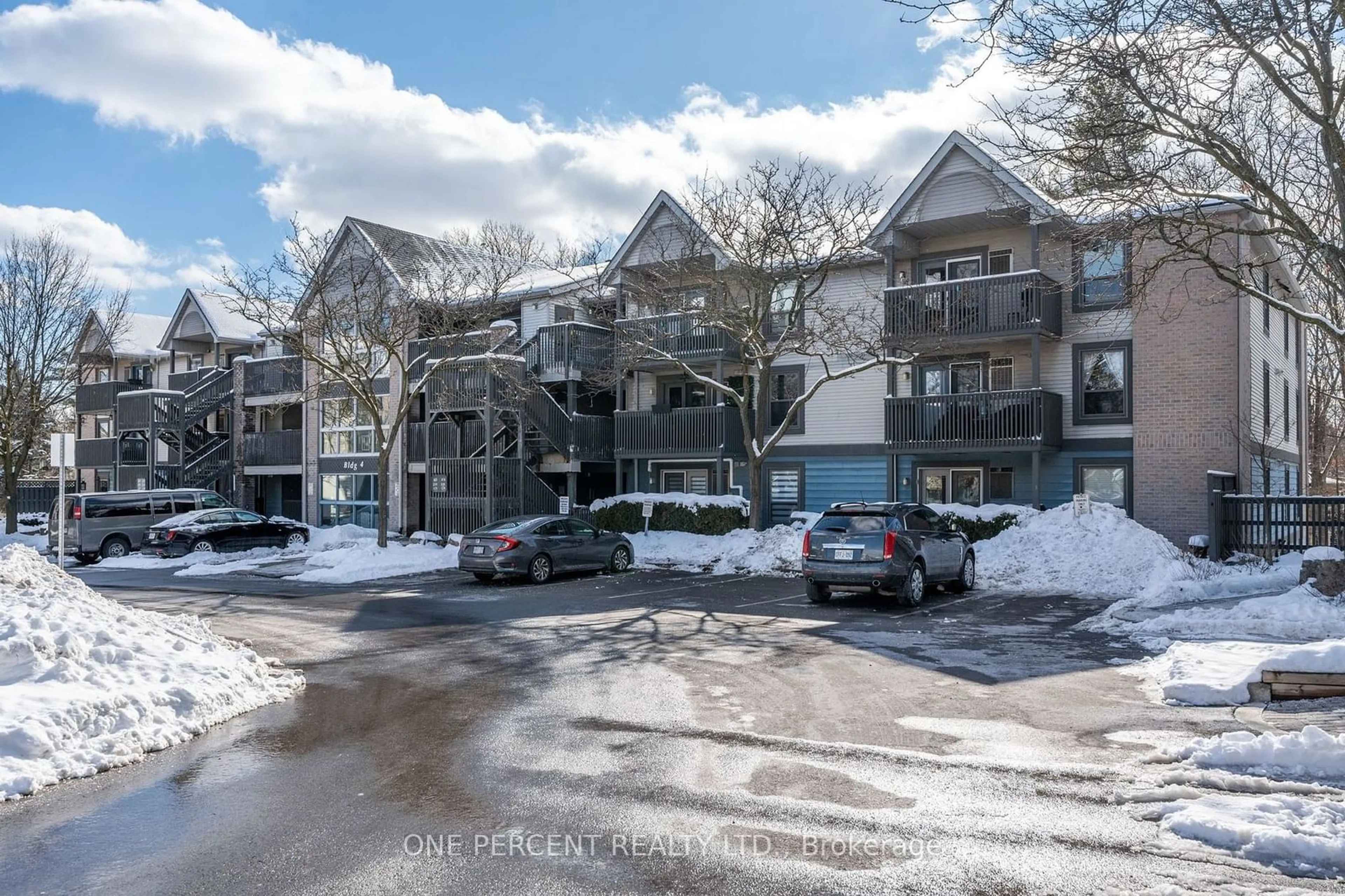 A pic from outside/outdoor area/front of a property/back of a property/a pic from drone, mountain view for 2030 Cleaver Ave #324, Burlington Ontario L7M 4C3