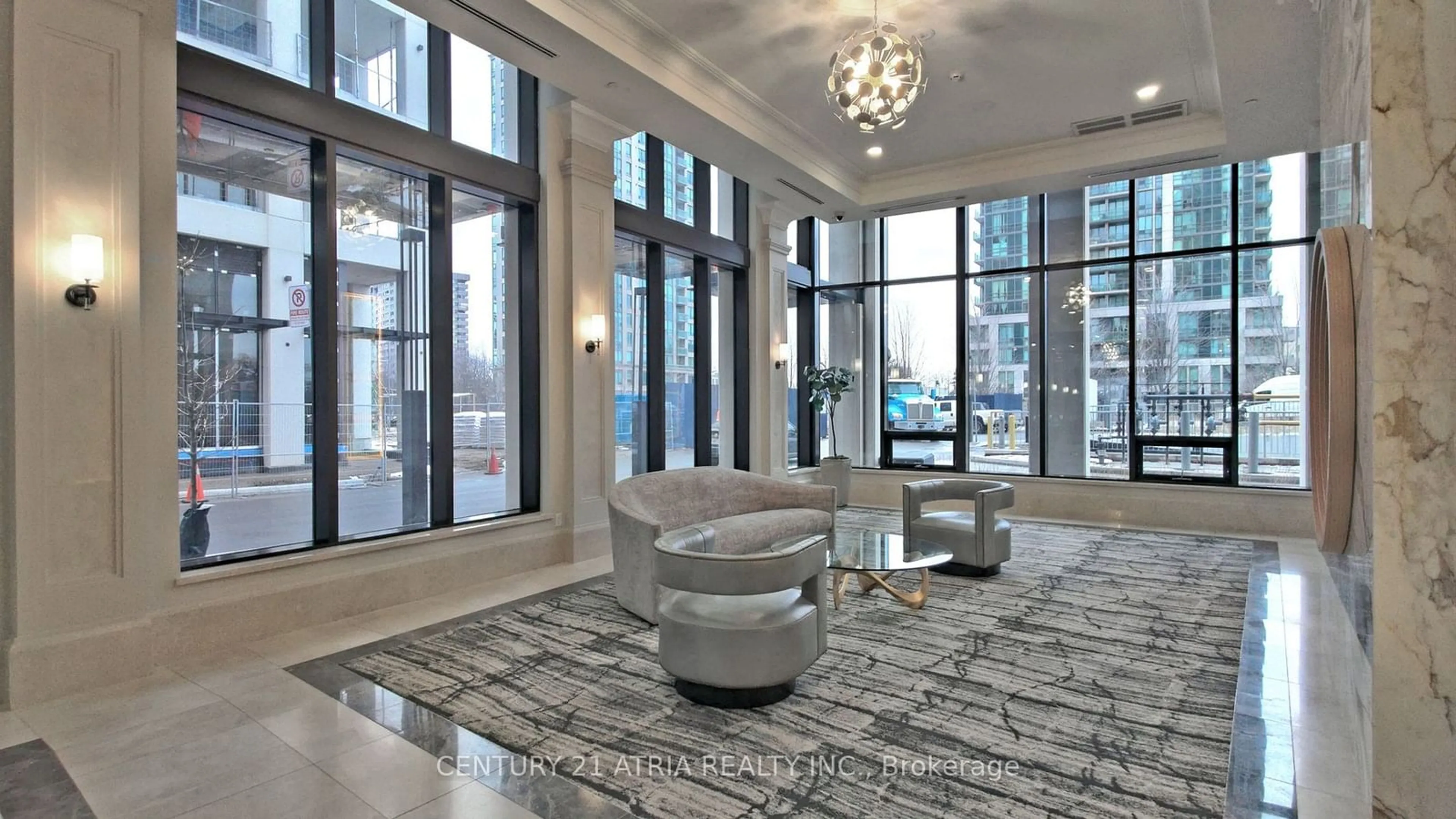 Indoor foyer for 36 Elm Dr #2701, Mississauga Ontario L5B 1L9