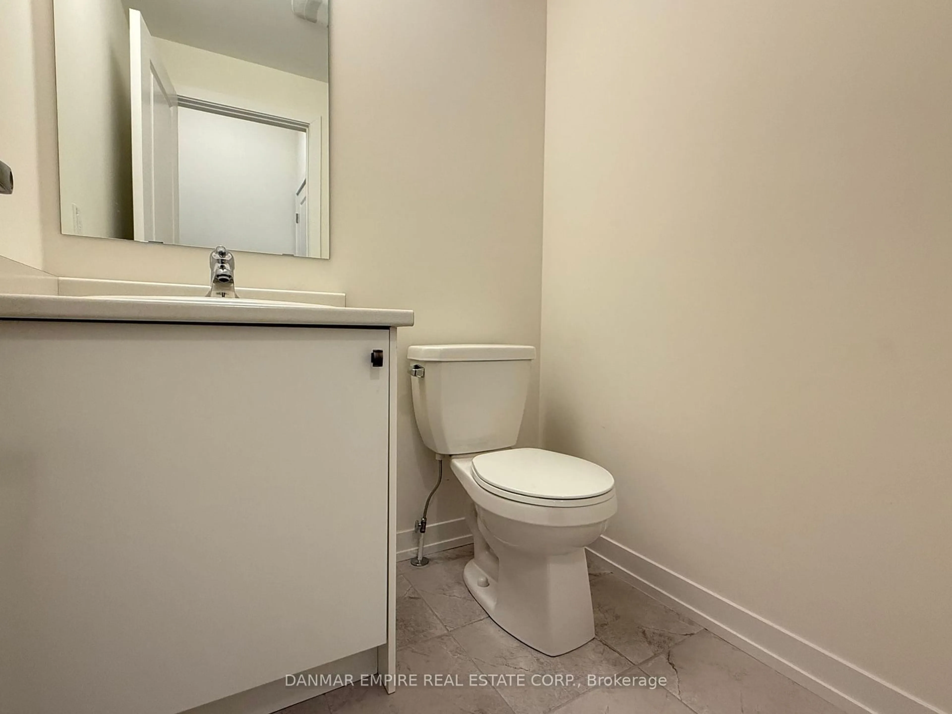 Standard bathroom, unknown for 1546 Moonseed Pl, Milton Ontario L9E 1V8