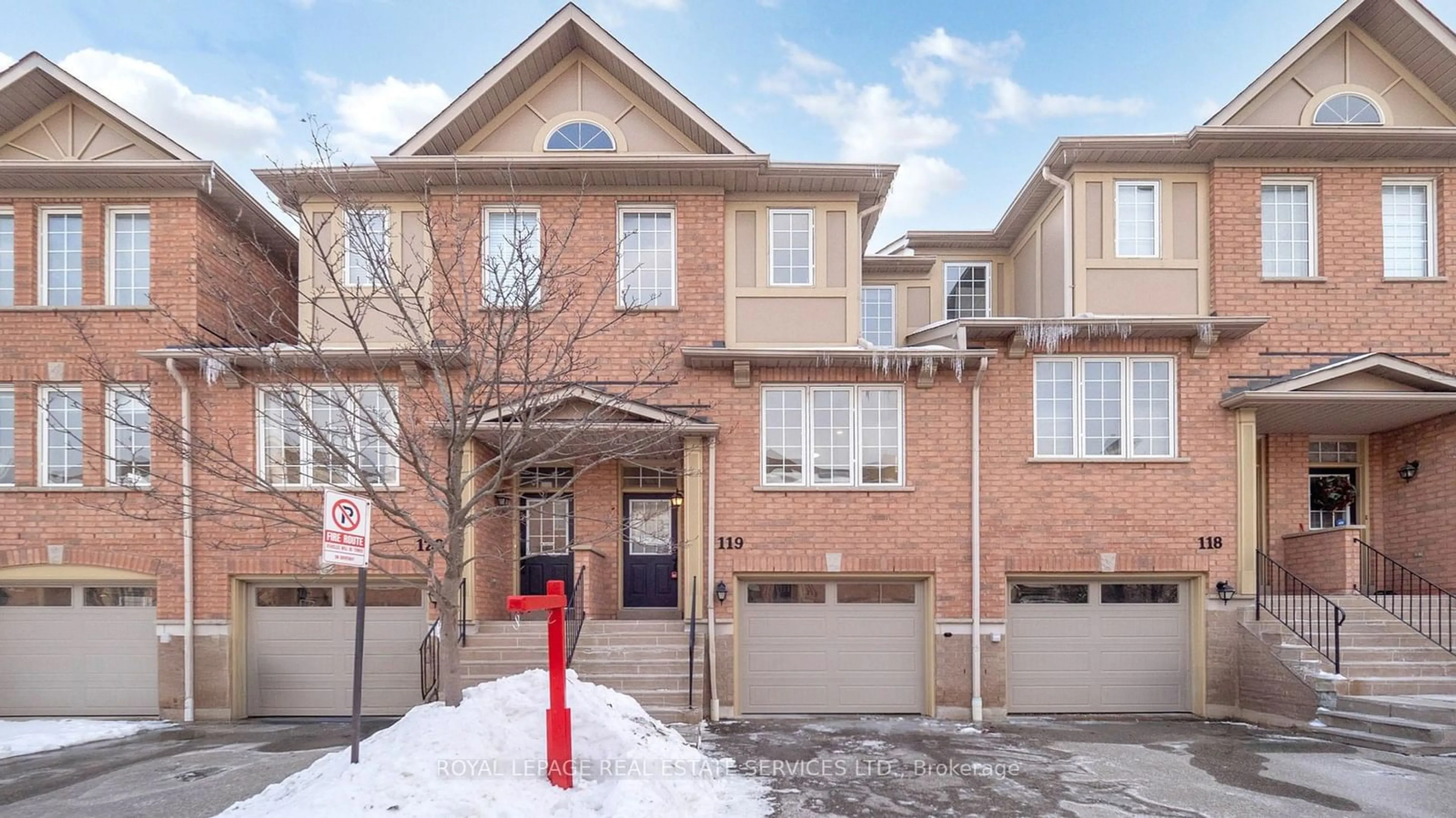 Home with brick exterior material, street for 5055 Heatherleight Ave #119, Mississauga Ontario L5V 2R9