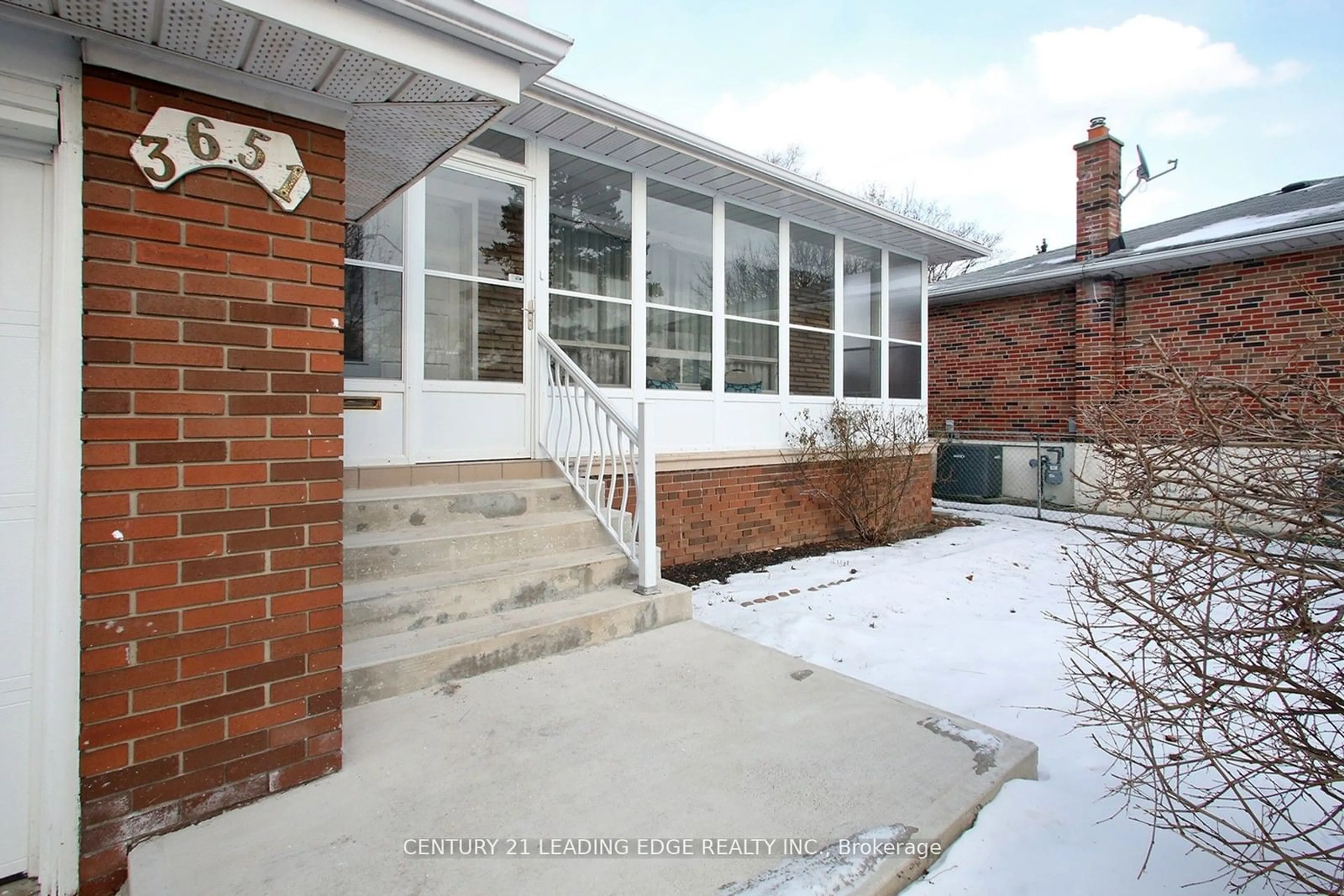 Home with brick exterior material, street for 3651 Broomhill Cres, Mississauga Ontario L4Y 3N5