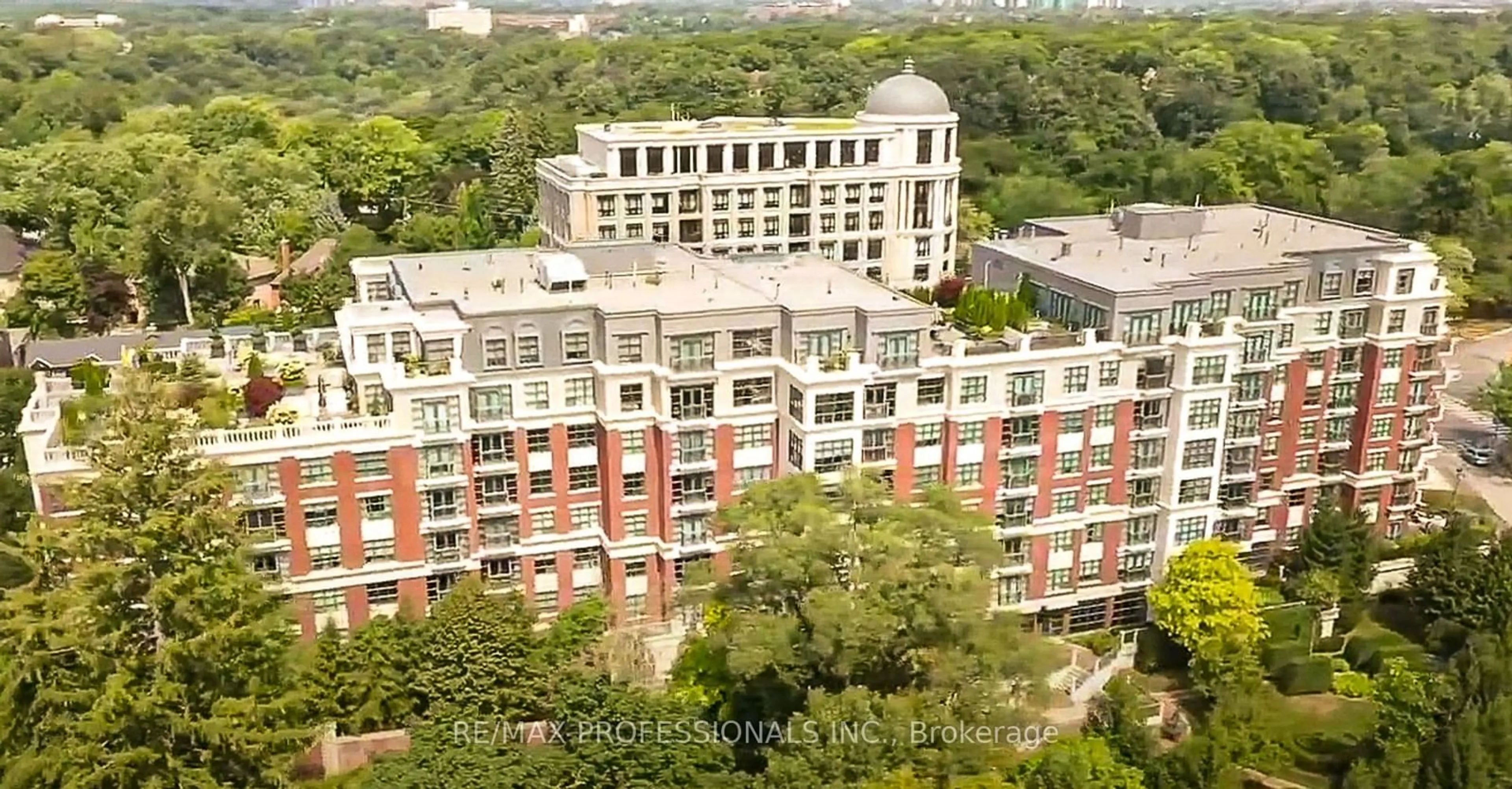 A pic from outside/outdoor area/front of a property/back of a property/a pic from drone, city buildings view from balcony for 2855 Bloor St #106, Toronto Ontario M8X 3A1