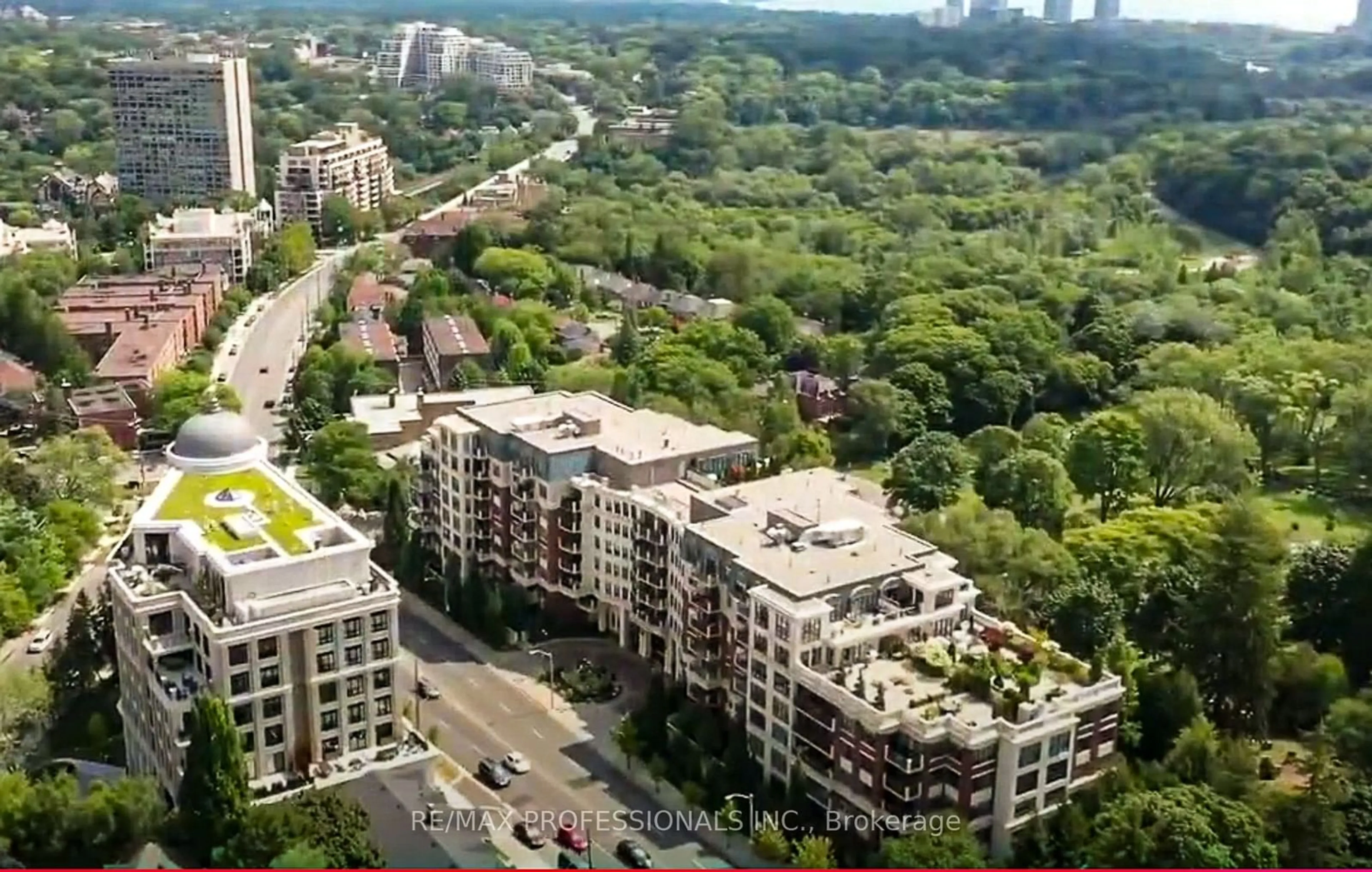 A pic from outside/outdoor area/front of a property/back of a property/a pic from drone, city buildings view from balcony for 2855 Bloor St #106, Toronto Ontario M8X 3A1