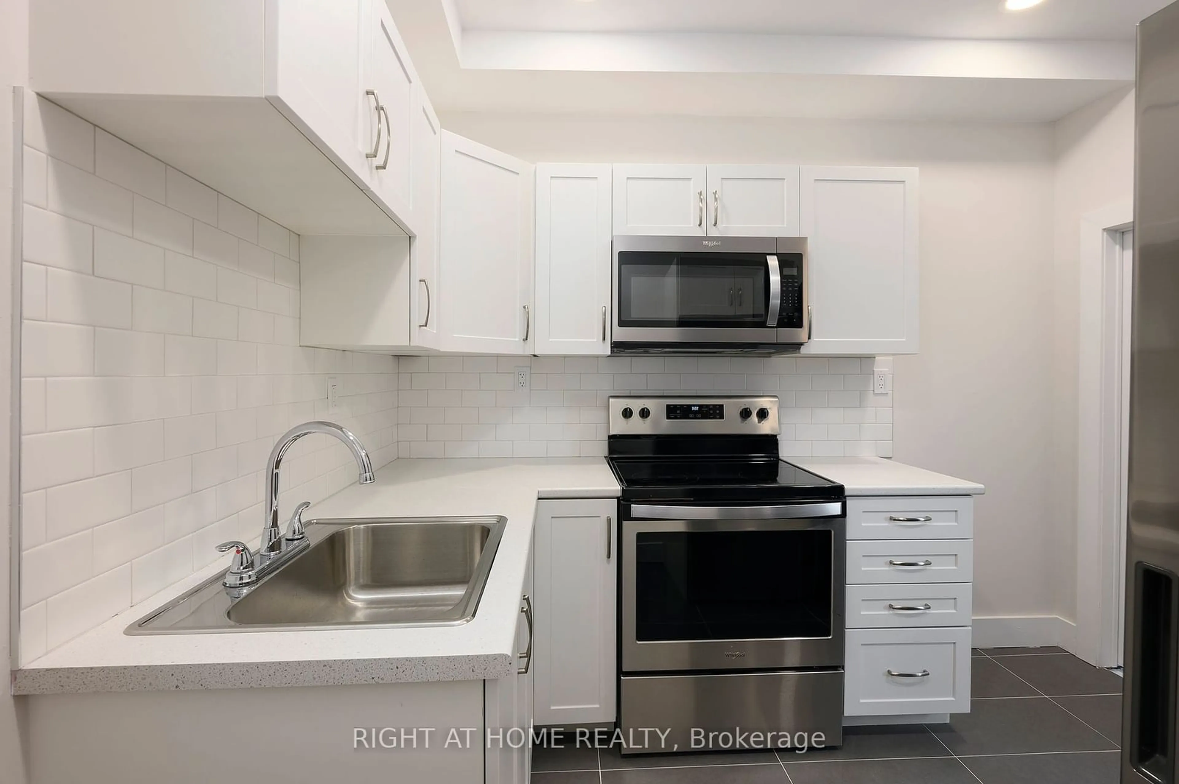 Standard kitchen, unknown for 1995 Dundas St, Toronto Ontario M6R 1W7