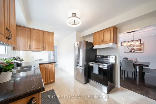 Additional property image - 1666 Coram Cres