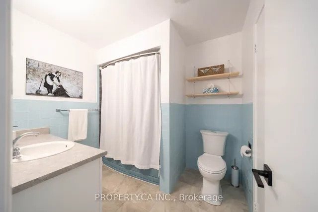 Additional property image - 1666 Coram Cres