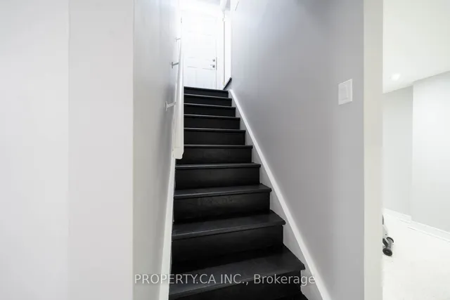 Additional property image - 1666 Coram Cres