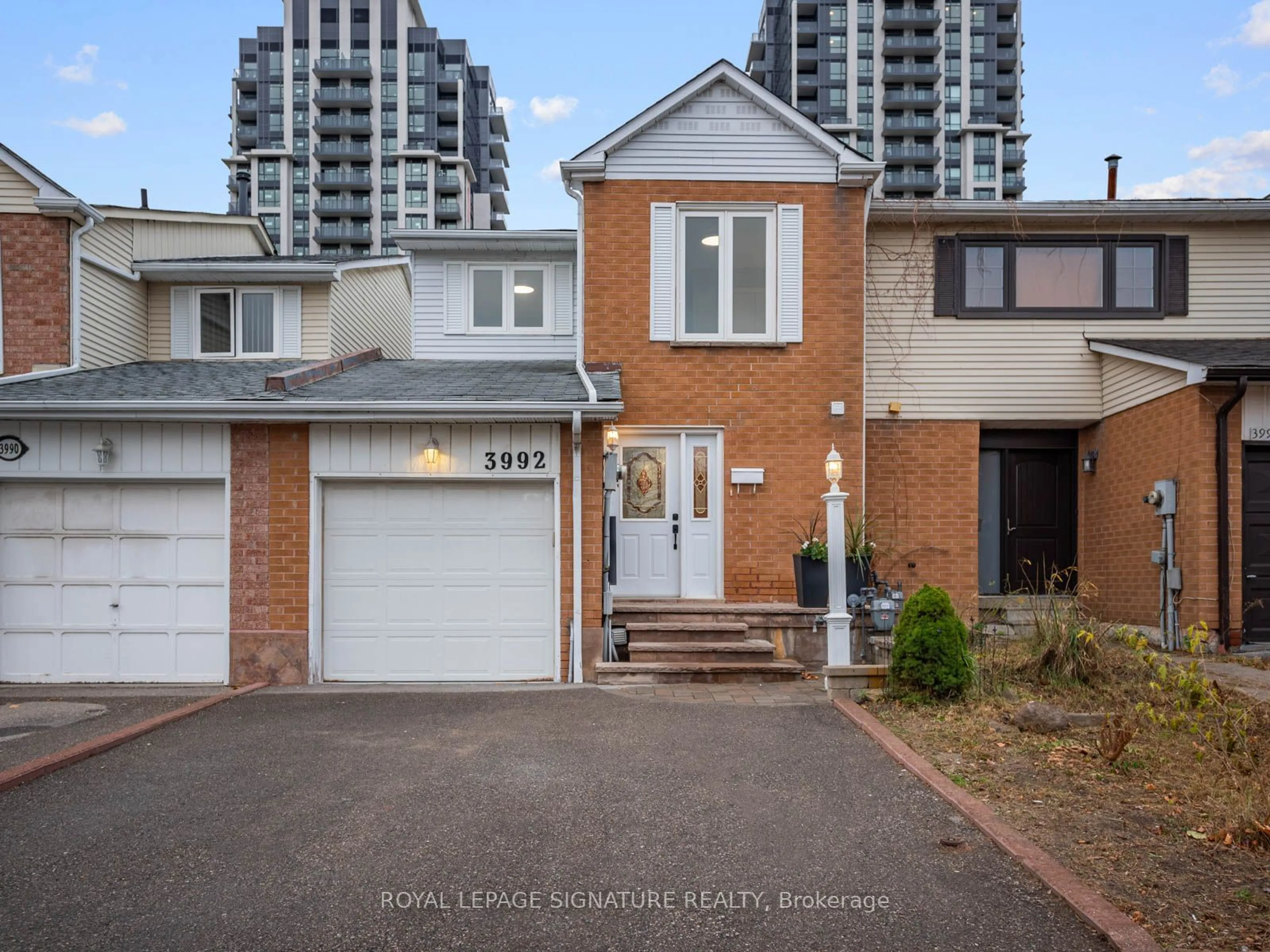 Unknown for 3992 Bishopstoke Lane, Mississauga Ontario L4Z 1J2