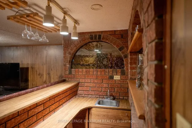 Additional property image - 30 Moncrieff Dr