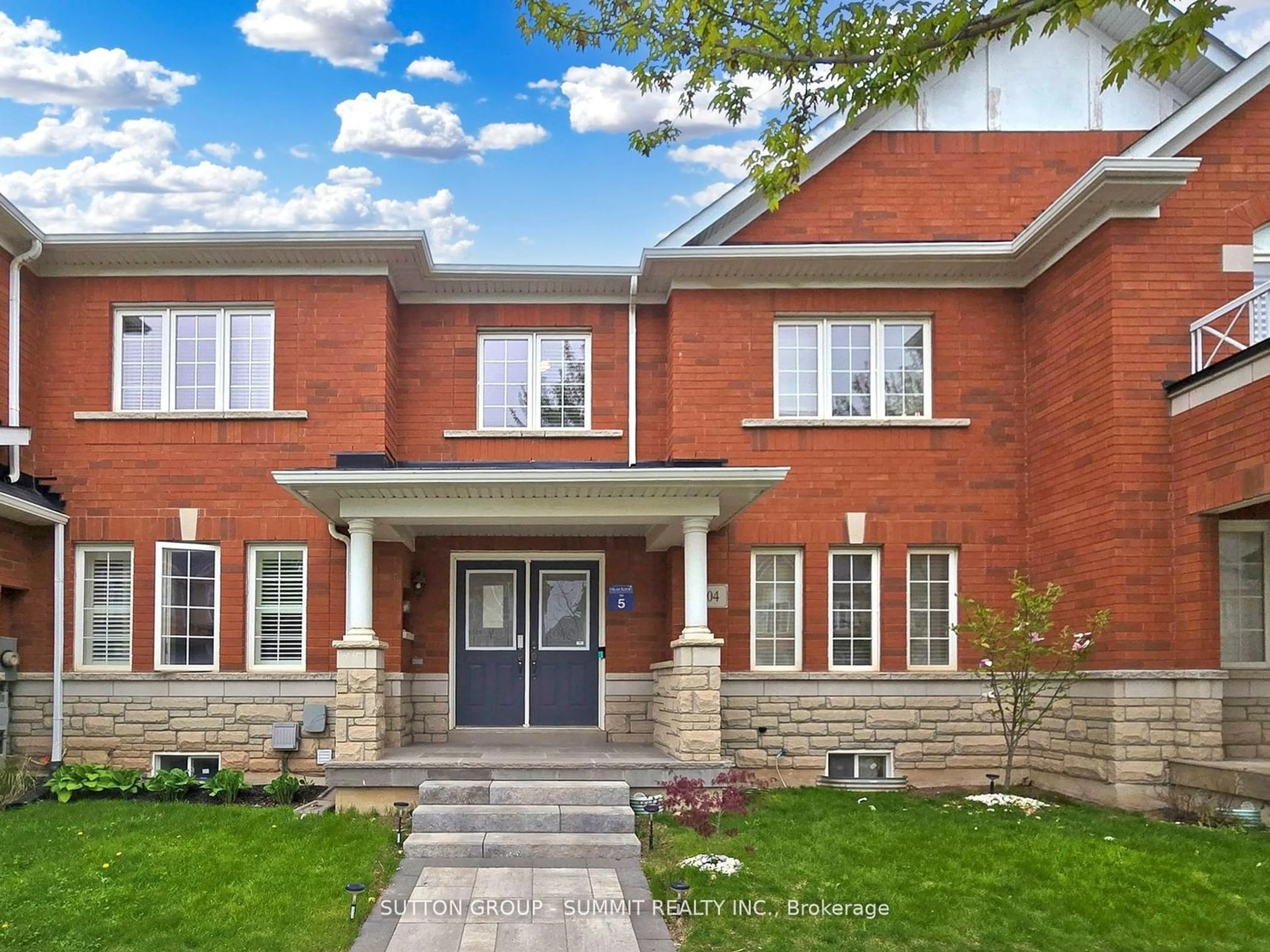 Home with brick exterior material, building for 504 Sixteen Mile Dr, Oakville Ontario L6M 0R2