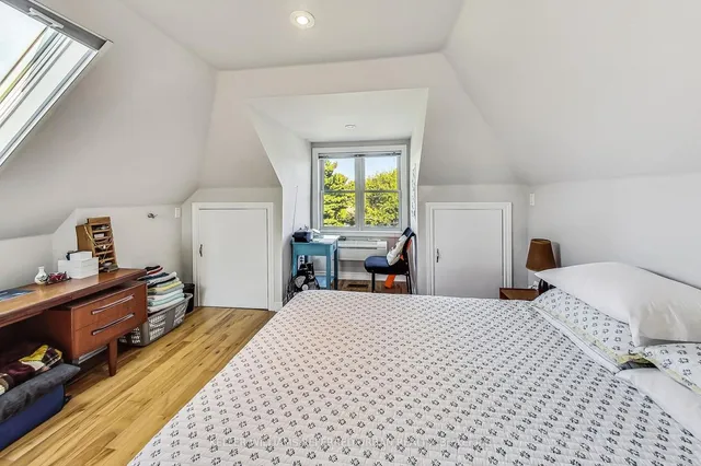 Additional property image - 36 Glenlake Ave