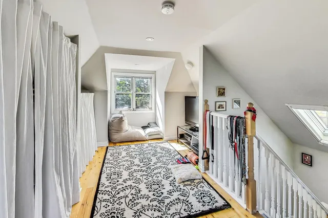Additional property image - 36 Glenlake Ave