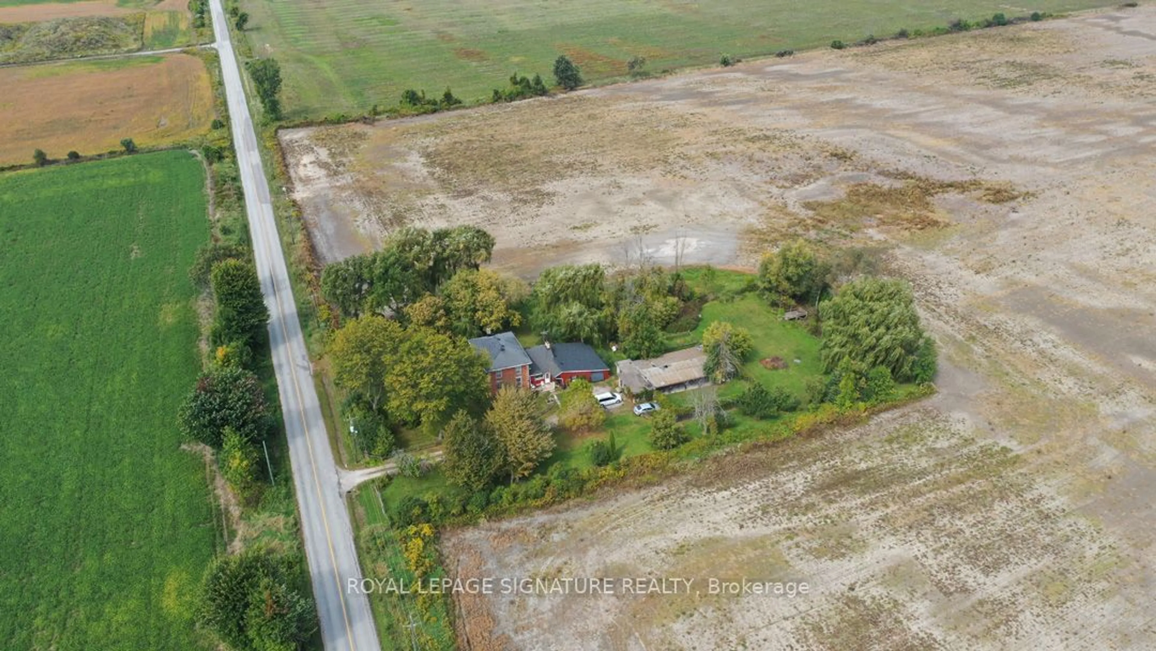 A pic from outside/outdoor area/front of a property/back of a property/a pic from drone, building for 6115 Eighth Line, Milton Ontario L9E 1A4