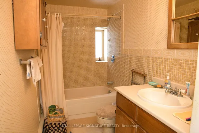 Additional property image - 6115 Eighth Line
