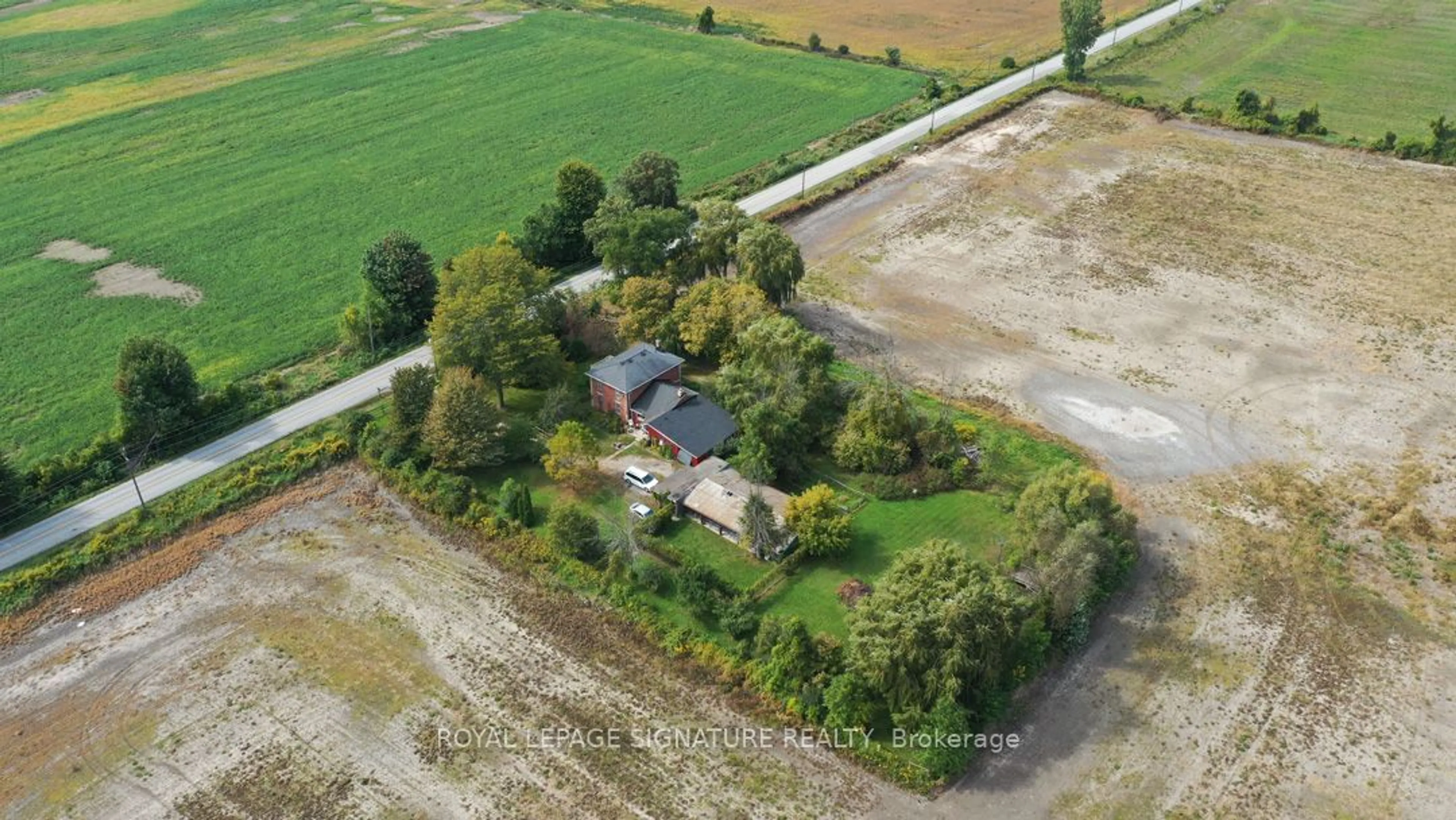 A pic from outside/outdoor area/front of a property/back of a property/a pic from drone, building for 6115 Eighth Line, Milton Ontario L9E 1A4