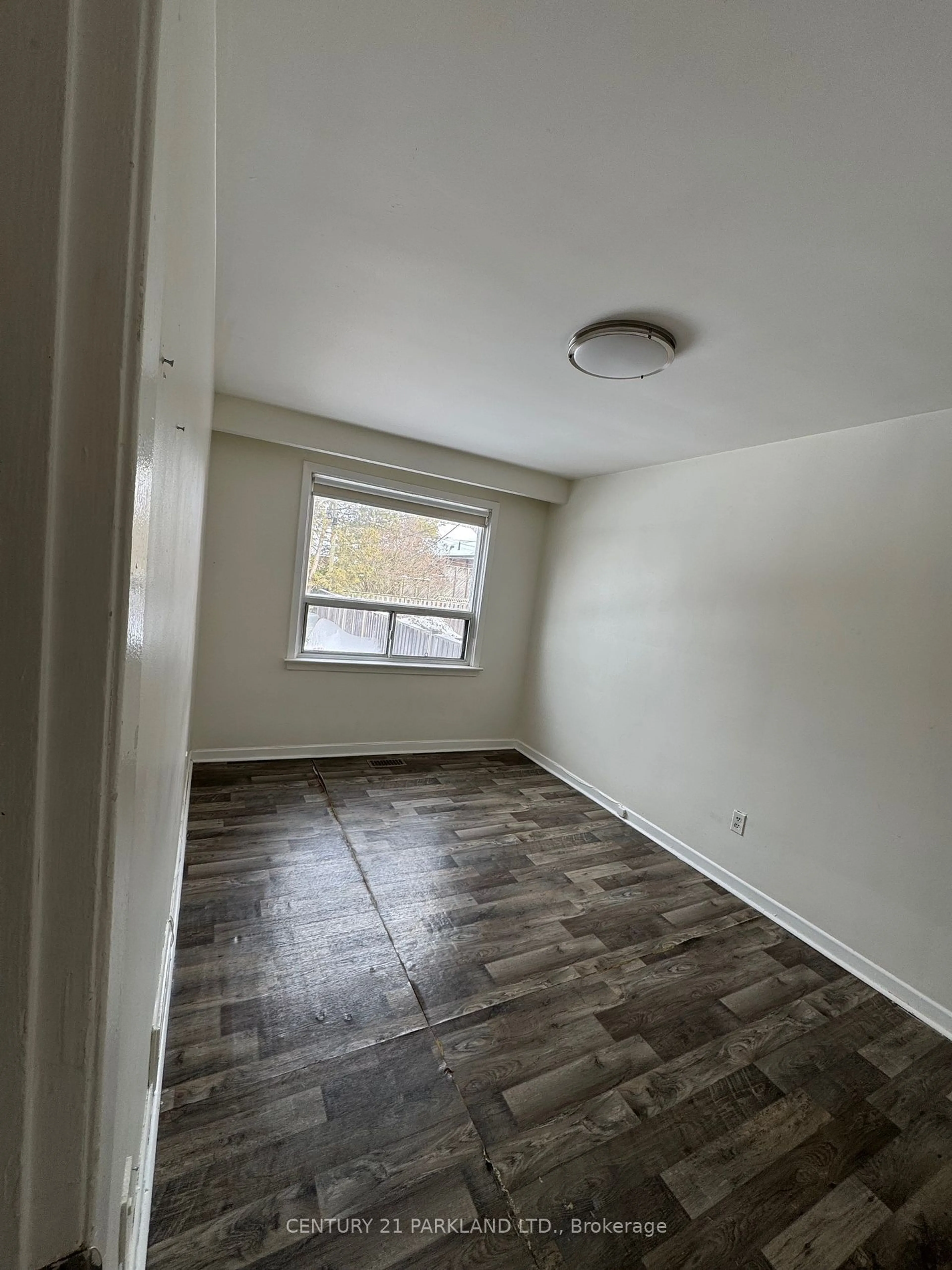 A pic of a room for 42 Symons St, Toronto Ontario M8V 1T8