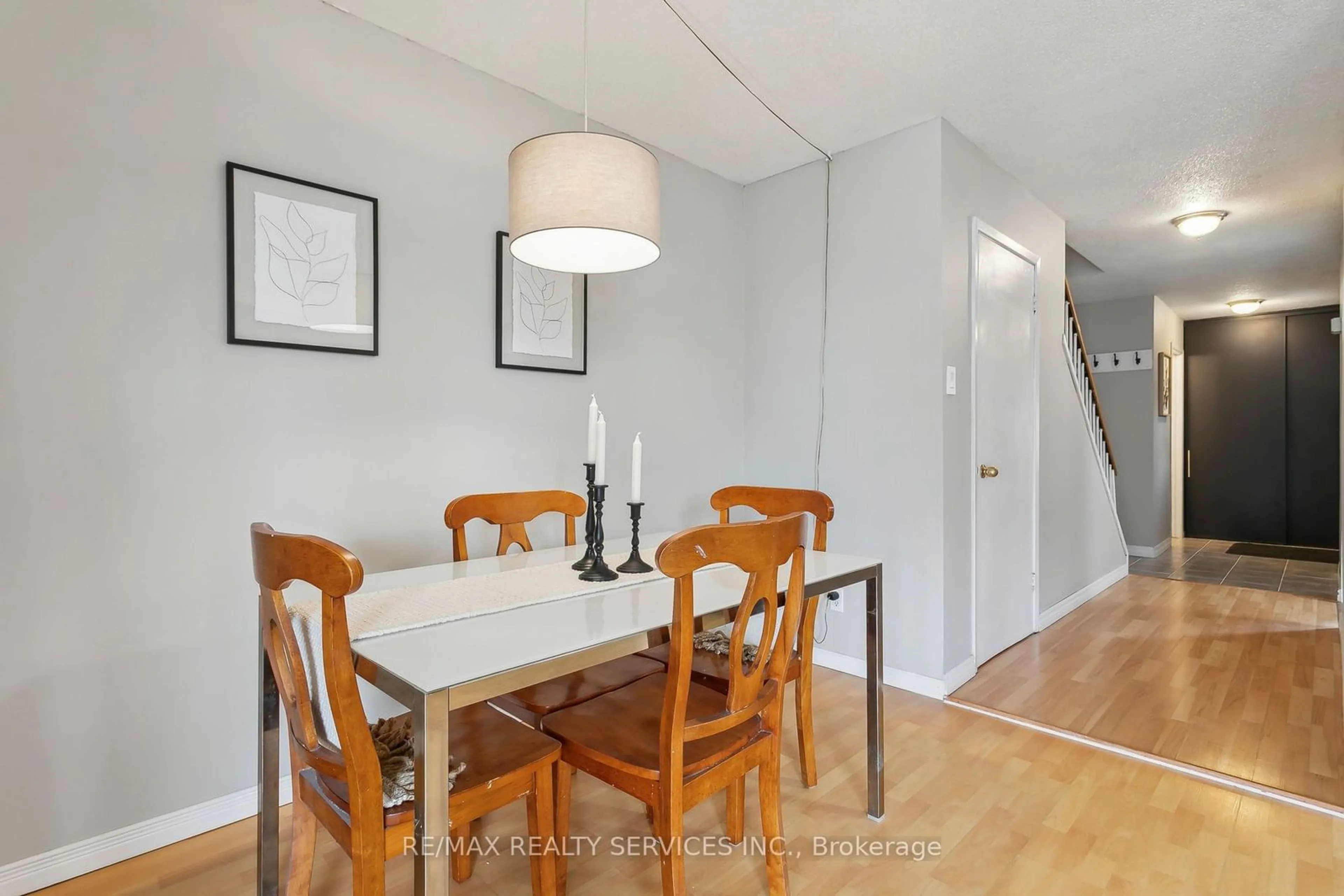 Dining room, wood/laminate floor for 101 Greene Dr, Brampton Ontario L6V 2P2