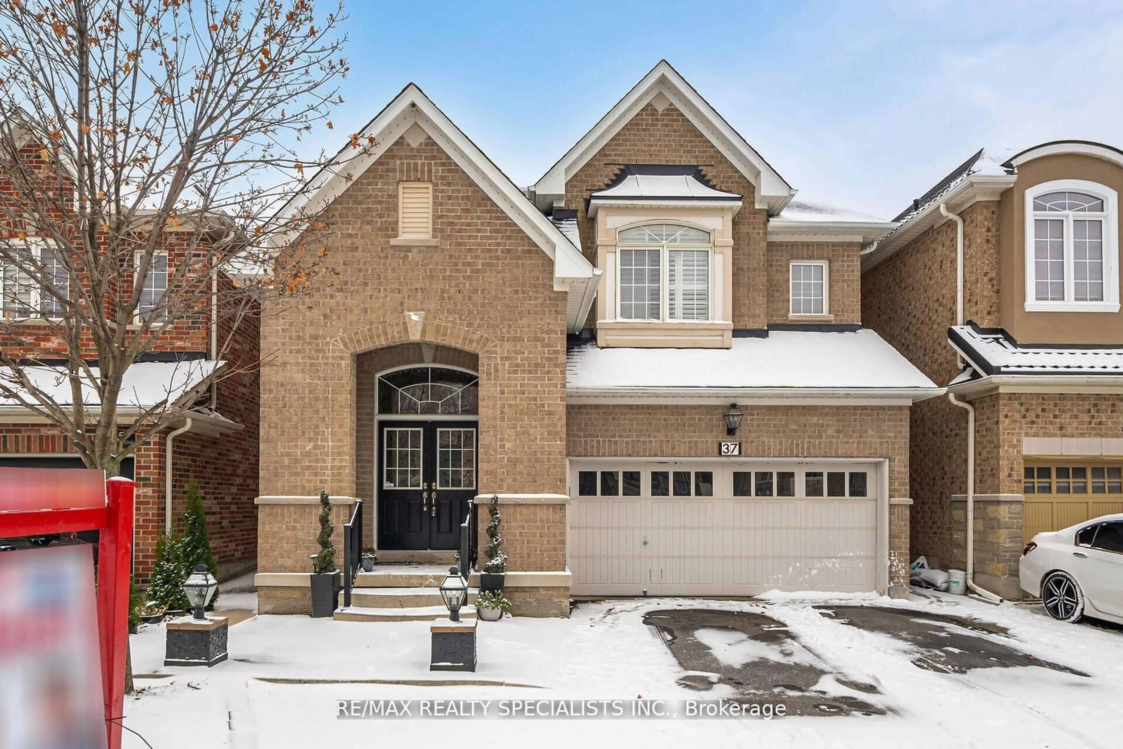 Home with brick exterior material, street for 37 Everingham Circ, Brampton Ontario L6R 0R7