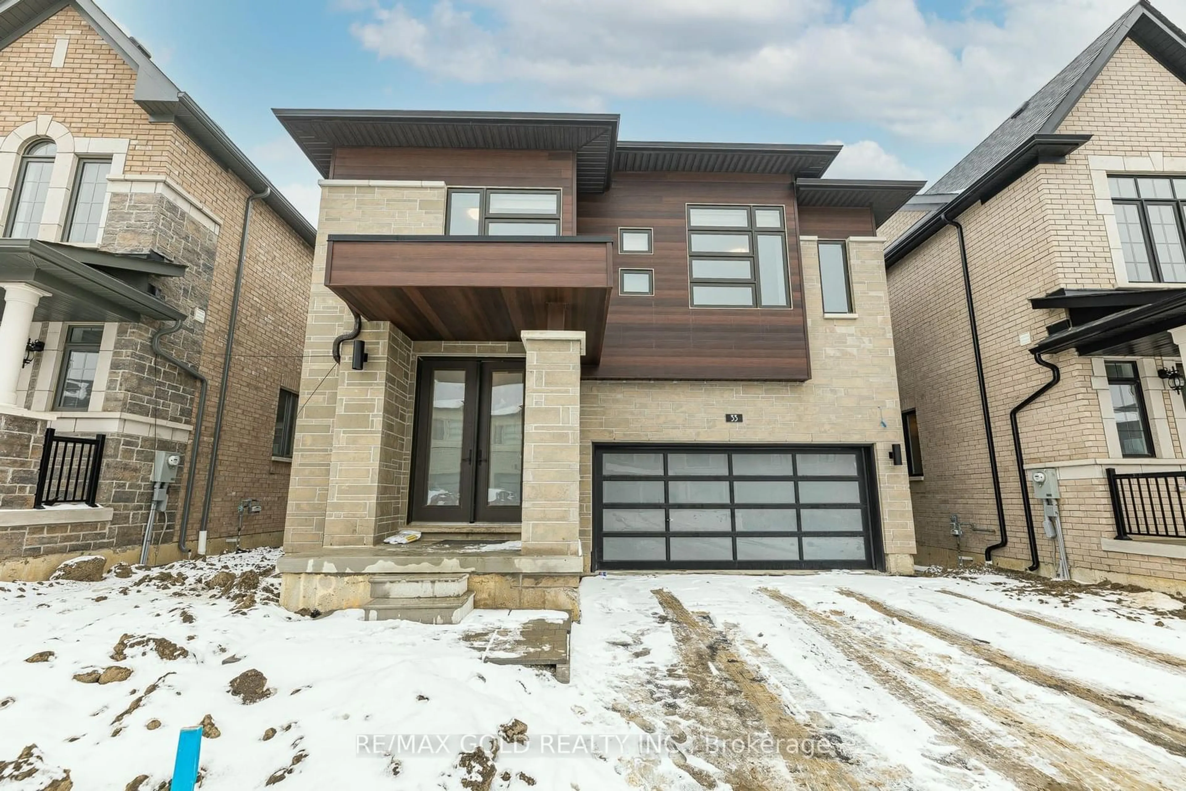 Home with brick exterior material, street for 33 Keyworth Cres, Brampton Ontario L6R 4E8