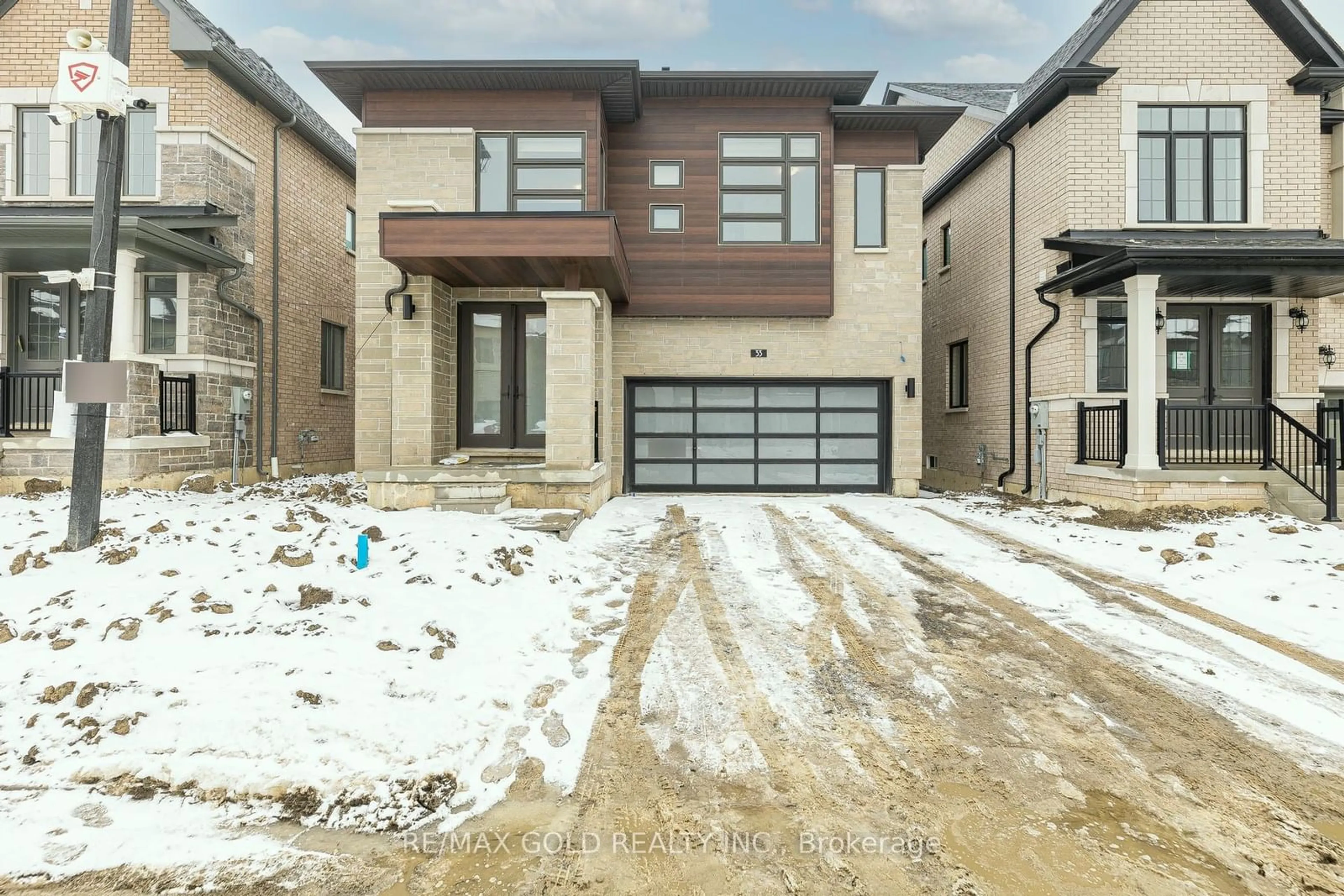 Home with brick exterior material, street for 33 Keyworth Cres, Brampton Ontario L6R 4E8