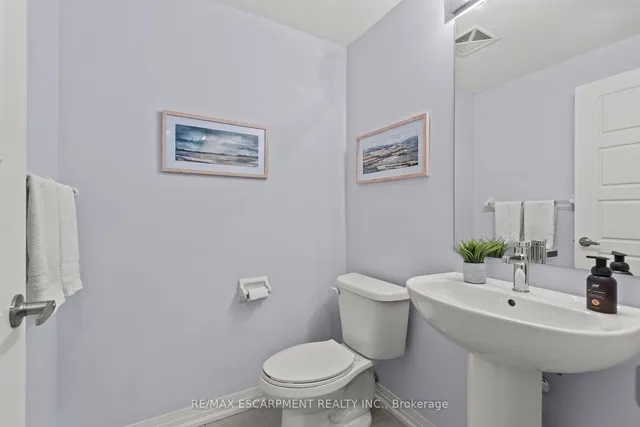 Additional property image - 1200 Main St Unit 102