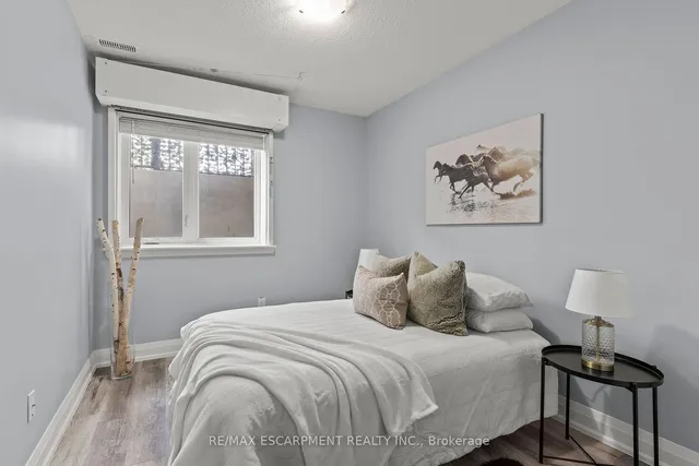 Additional property image - 1200 Main St Unit 102