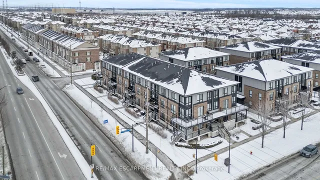 Additional property image - 1200 Main St Unit 102