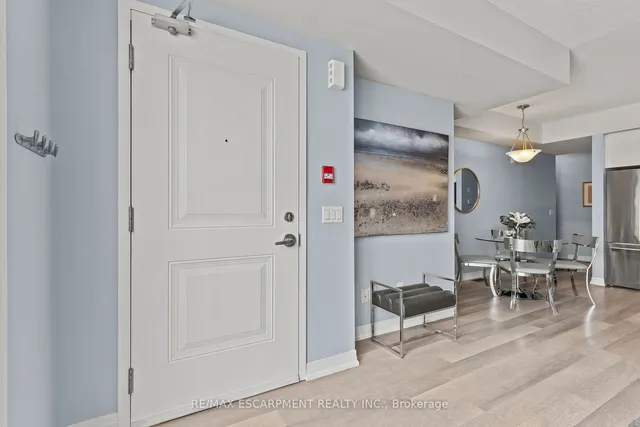 Additional property image - 1200 Main St Unit 102