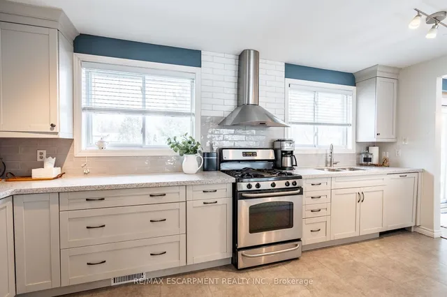 Additional property image - 5286 Woodhaven Dr