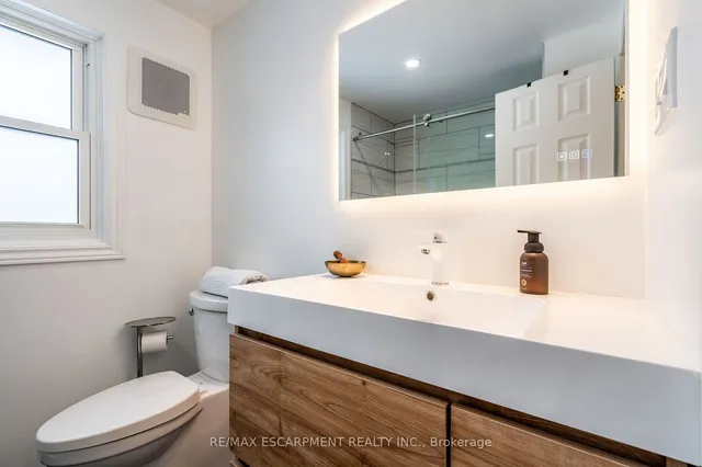 Additional property image - 5286 Woodhaven Dr