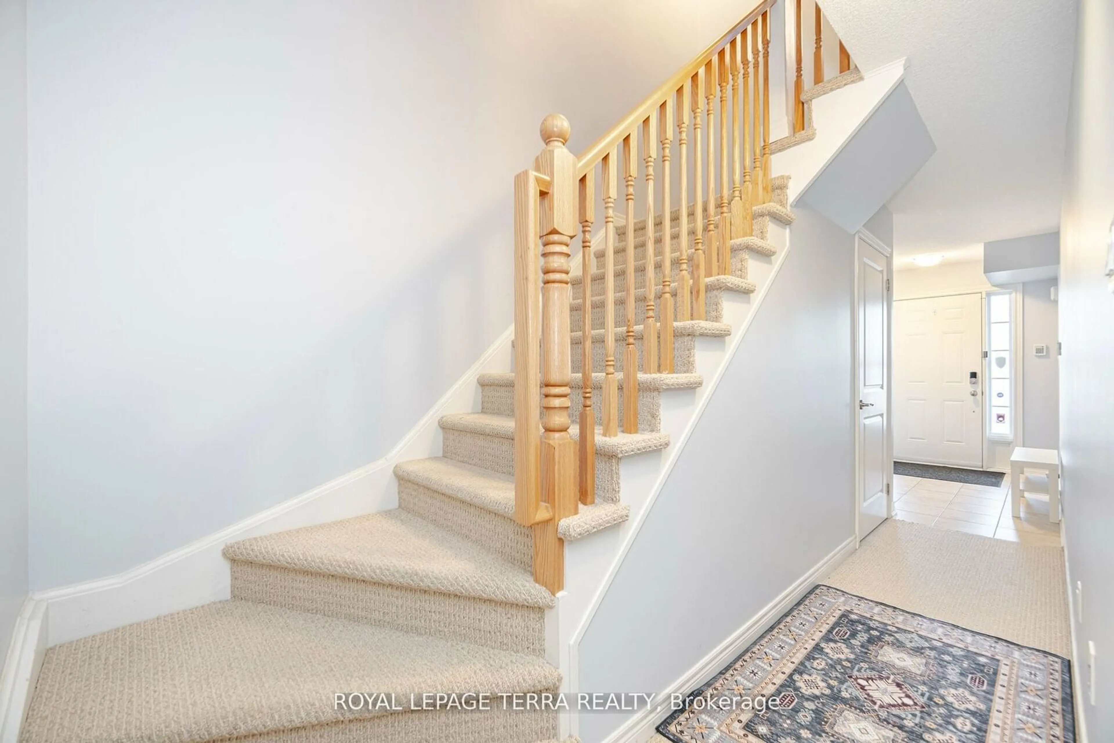 Stairs for 2220 Queensway Dr #2, Burlington Ontario L7R 0E7