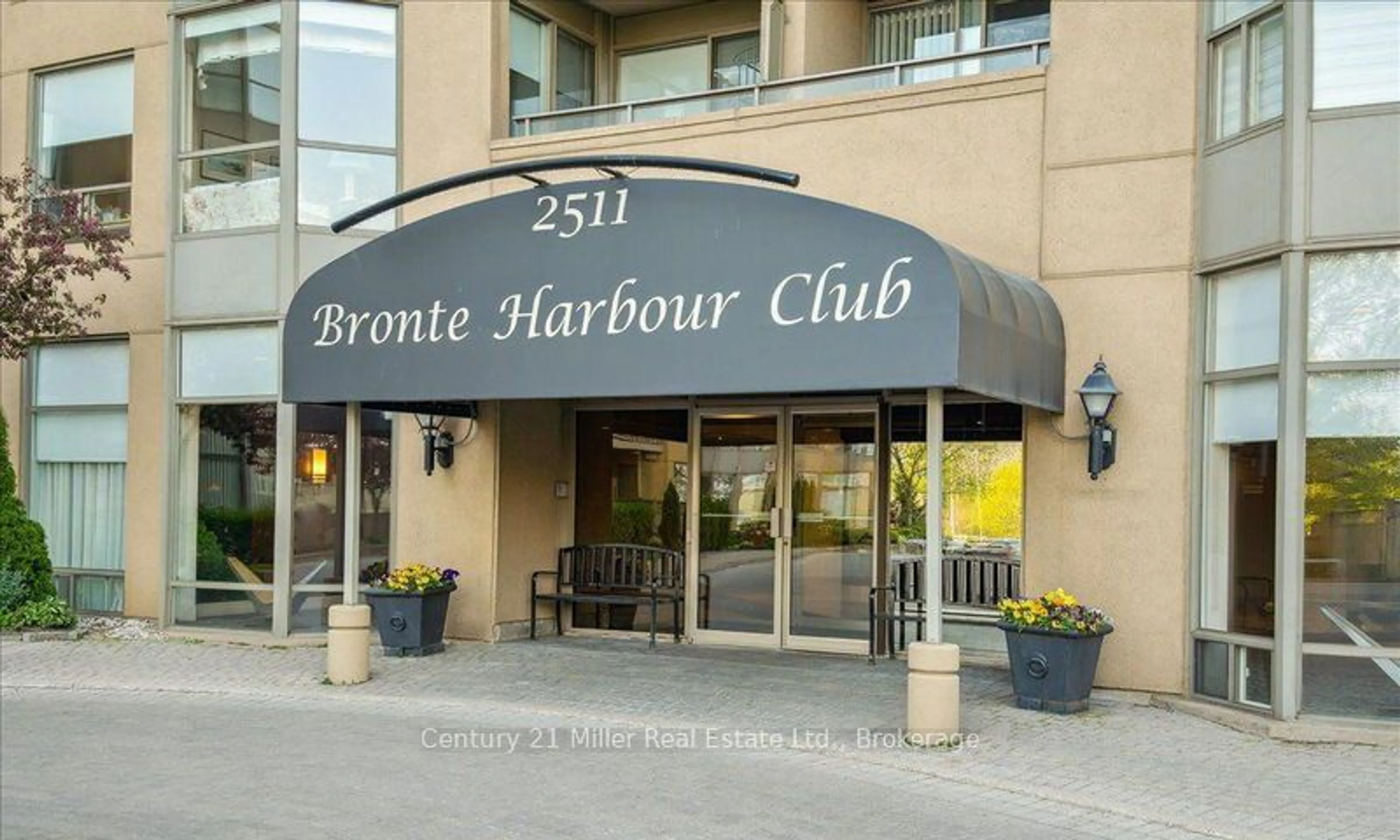 Lobby for 2511 Lakeshore Rd #319, Oakville Ontario L6L 6L9