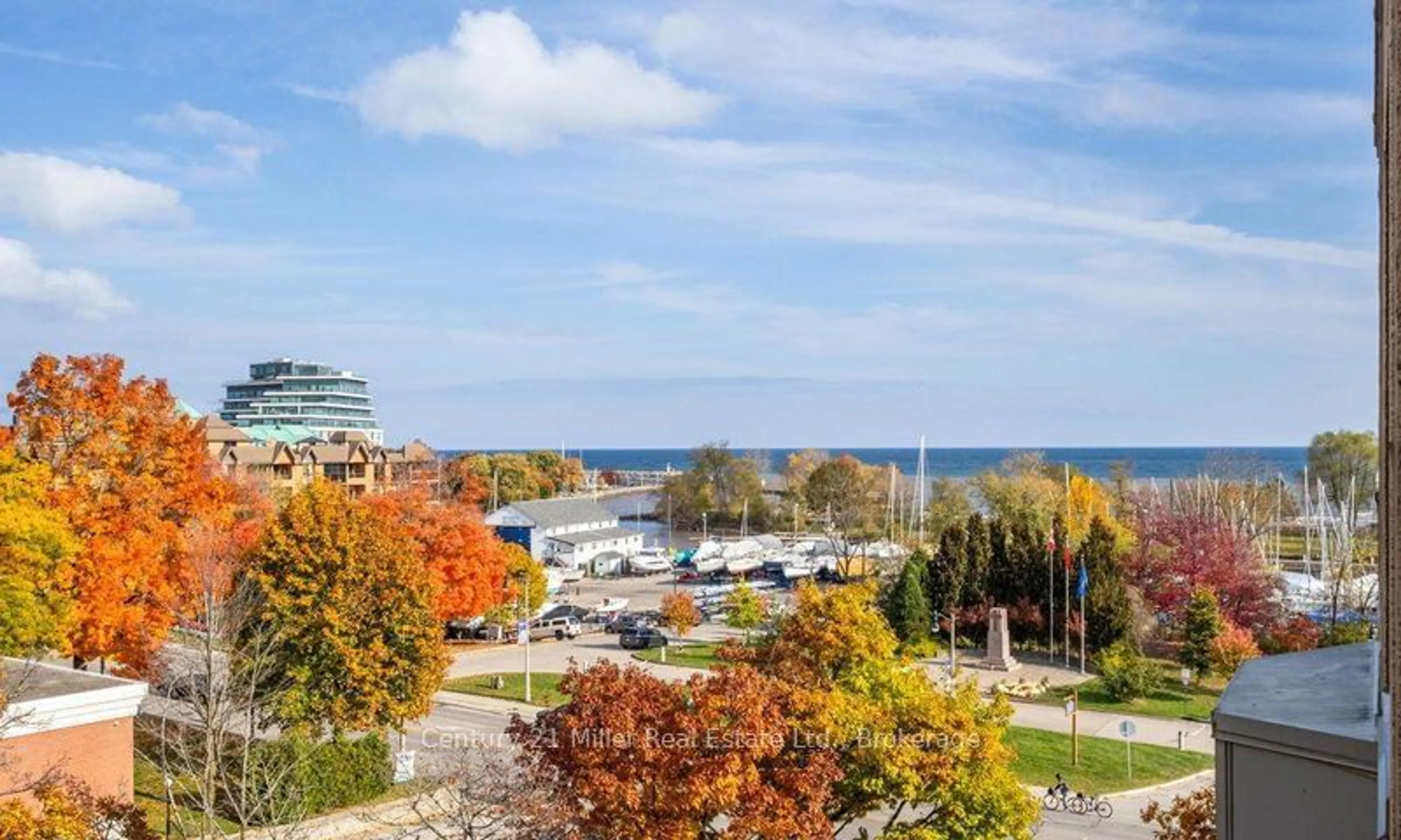 Patio, water/lake/river/ocean view for 2511 Lakeshore Rd #319, Oakville Ontario L6L 6L9